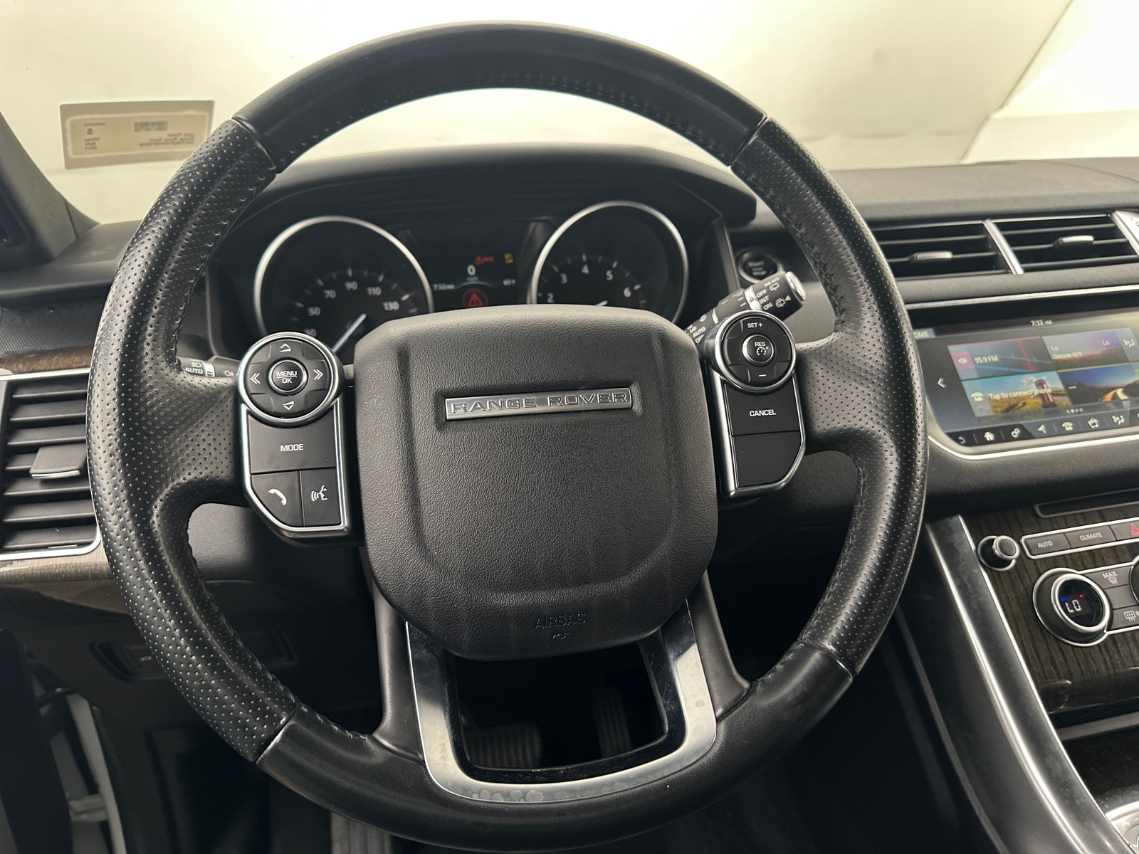 Thumbnail: 2017 Land Rover Range Rover Sport - 4