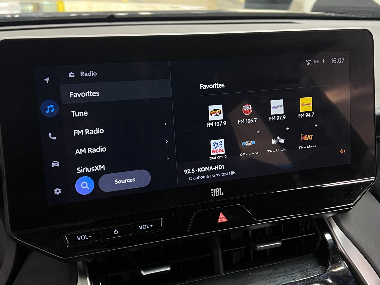 Thumbnail: 2023 Toyota Venza - 3