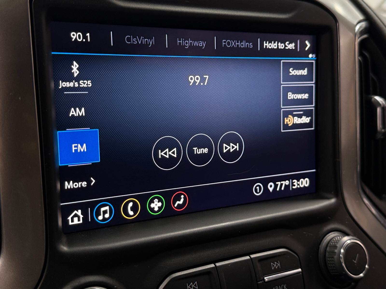 Thumbnail: 2020 Chevrolet Silverado 1500 - 4