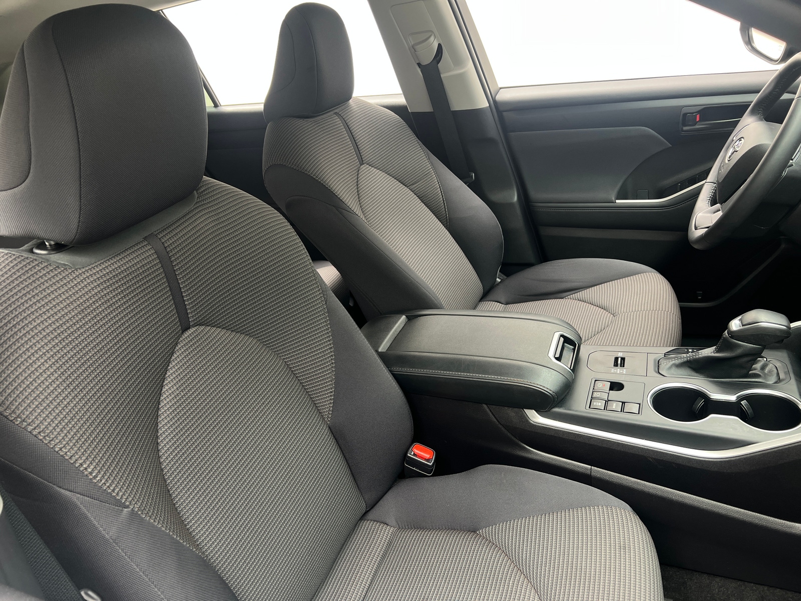 Thumbnail: 2025 Toyota Highlander - 2