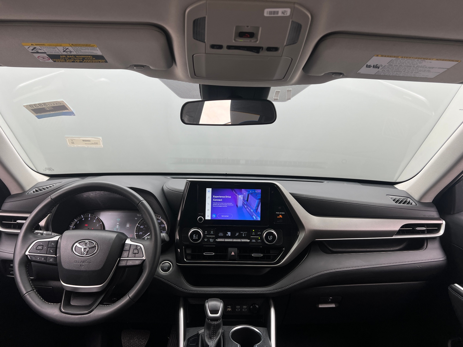 Thumbnail: 2025 Toyota Highlander - 3