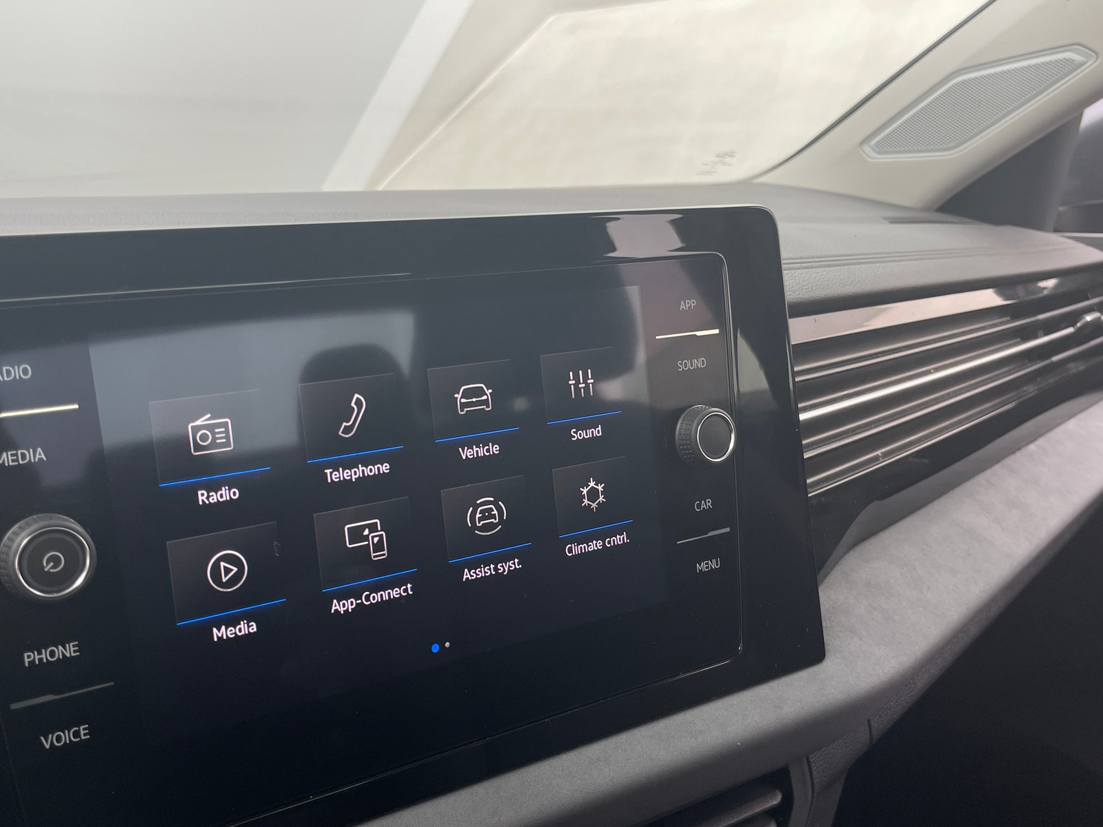 Thumbnail: 2025 Volkswagen Jetta - 3