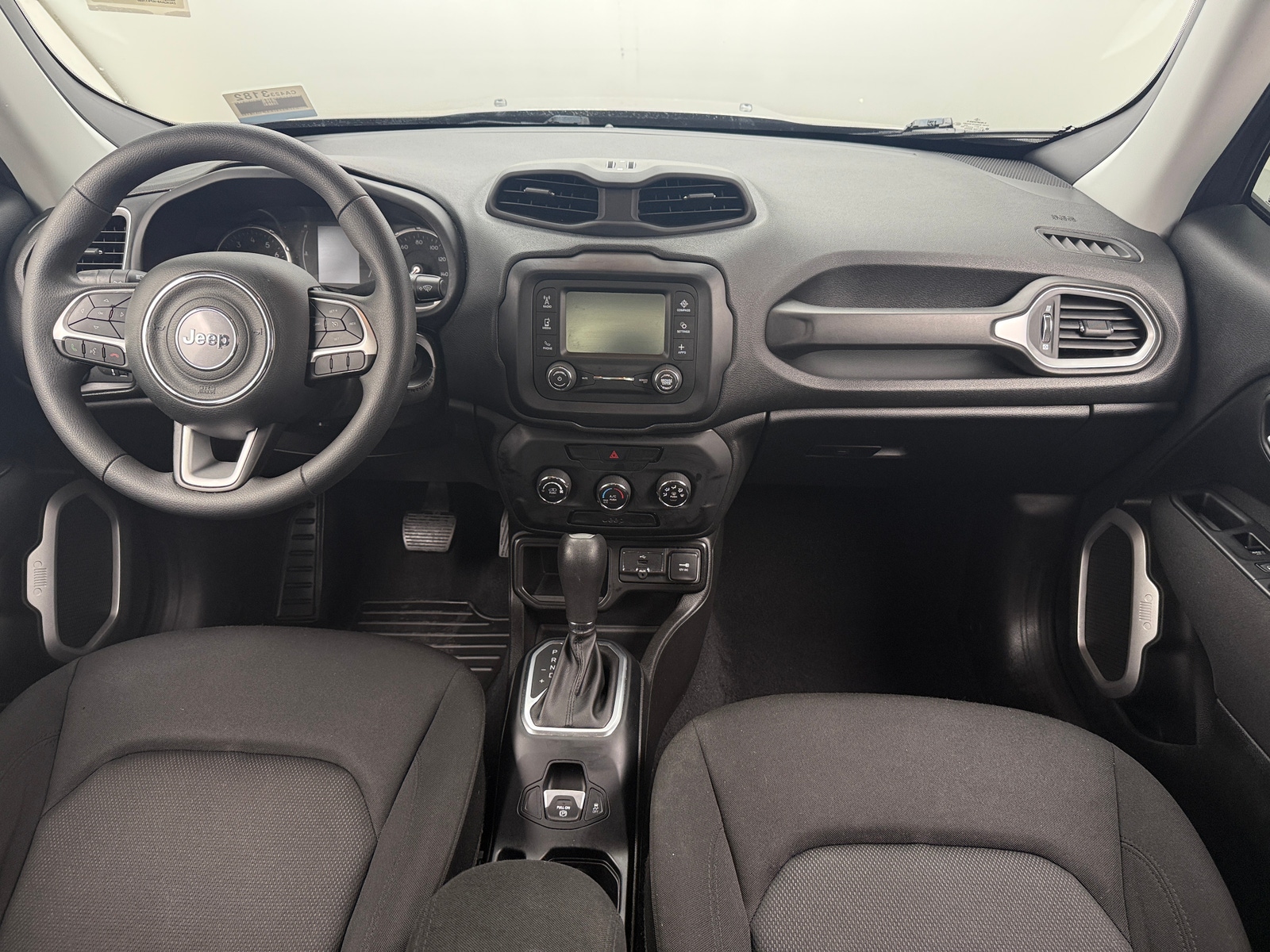 Thumbnail: 2019 Jeep Renegade - 3