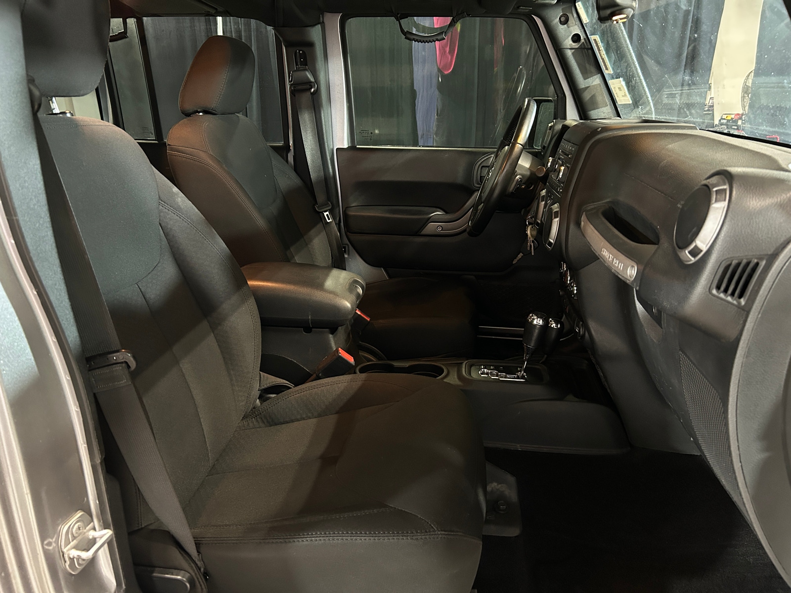 Thumbnail: 2016 Jeep Wrangler - 2