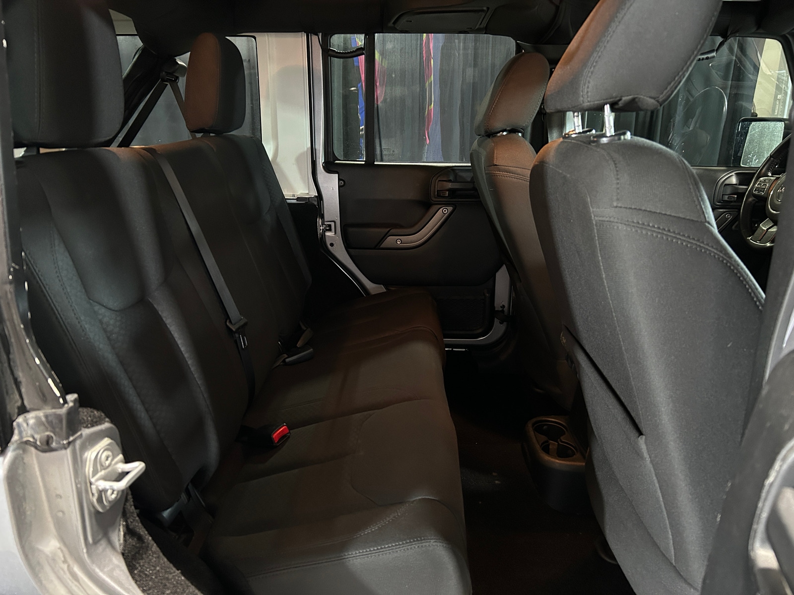 Thumbnail: 2016 Jeep Wrangler - 6