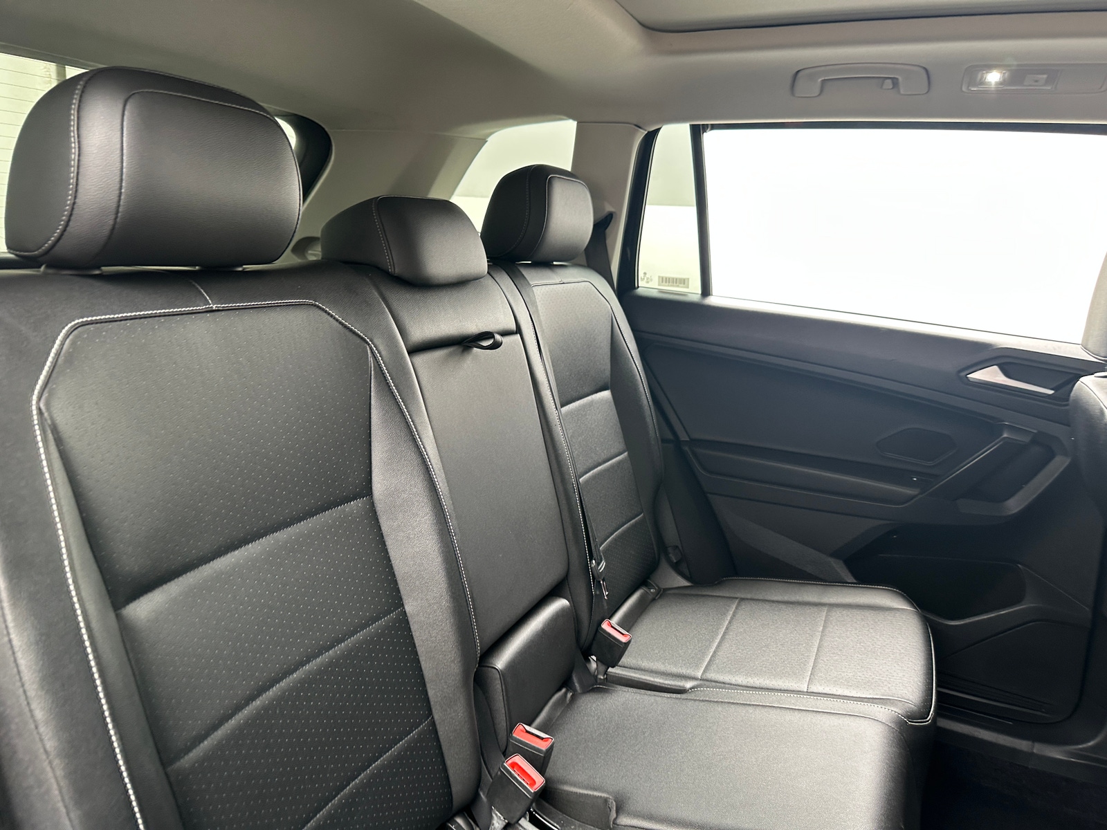 Thumbnail: 2021 Volkswagen Tiguan - 5