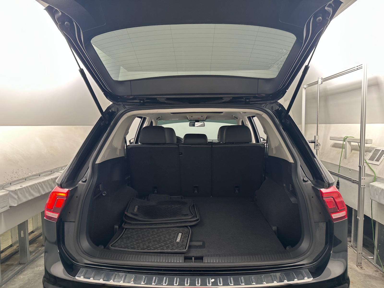 Thumbnail: 2021 Volkswagen Tiguan - 6