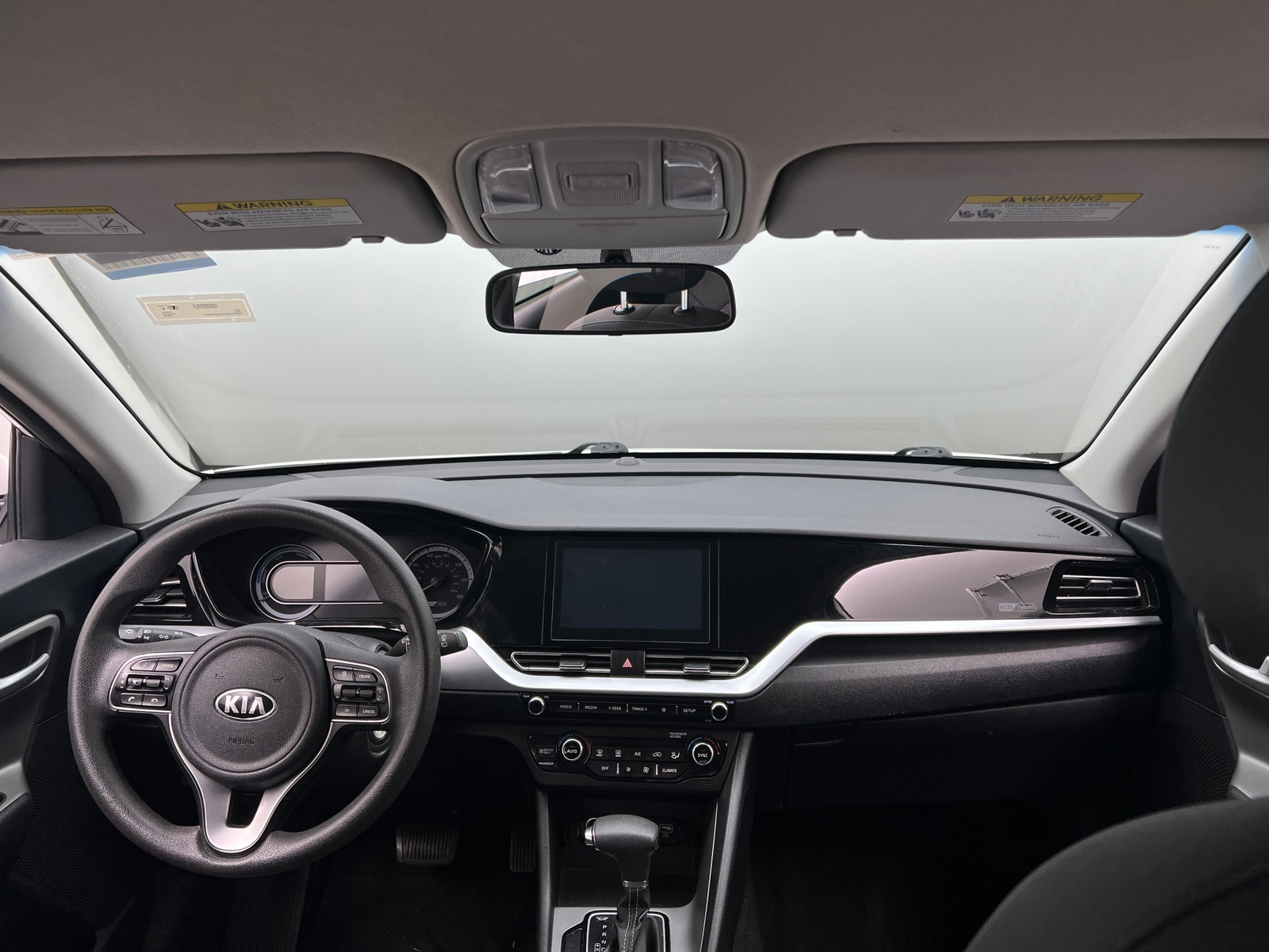 Thumbnail: 2020 Kia Niro - 3