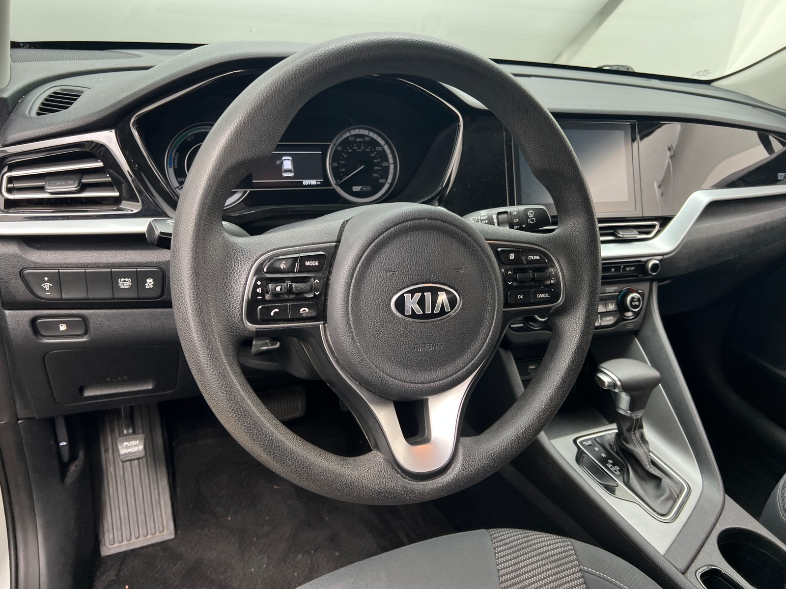 Thumbnail: 2020 Kia Niro - 5