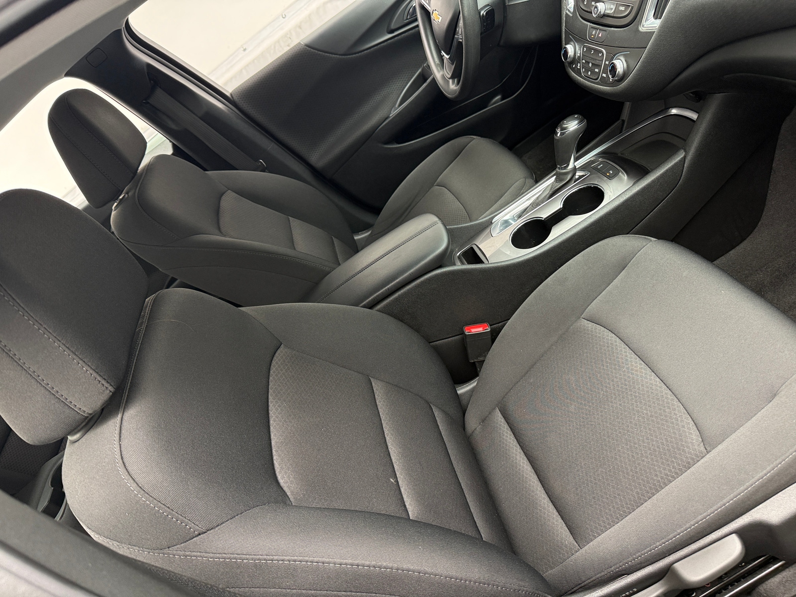 Thumbnail: 2020 Chevrolet Malibu - 2