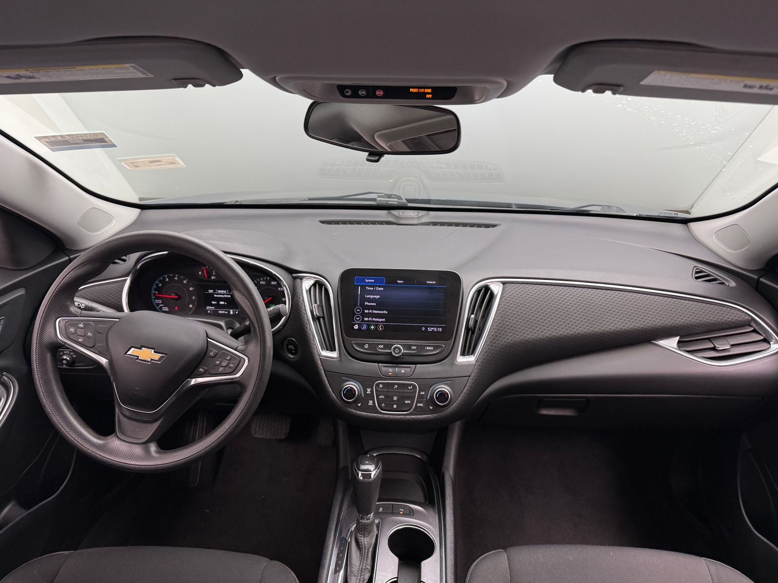 Thumbnail: 2020 Chevrolet Malibu - 3