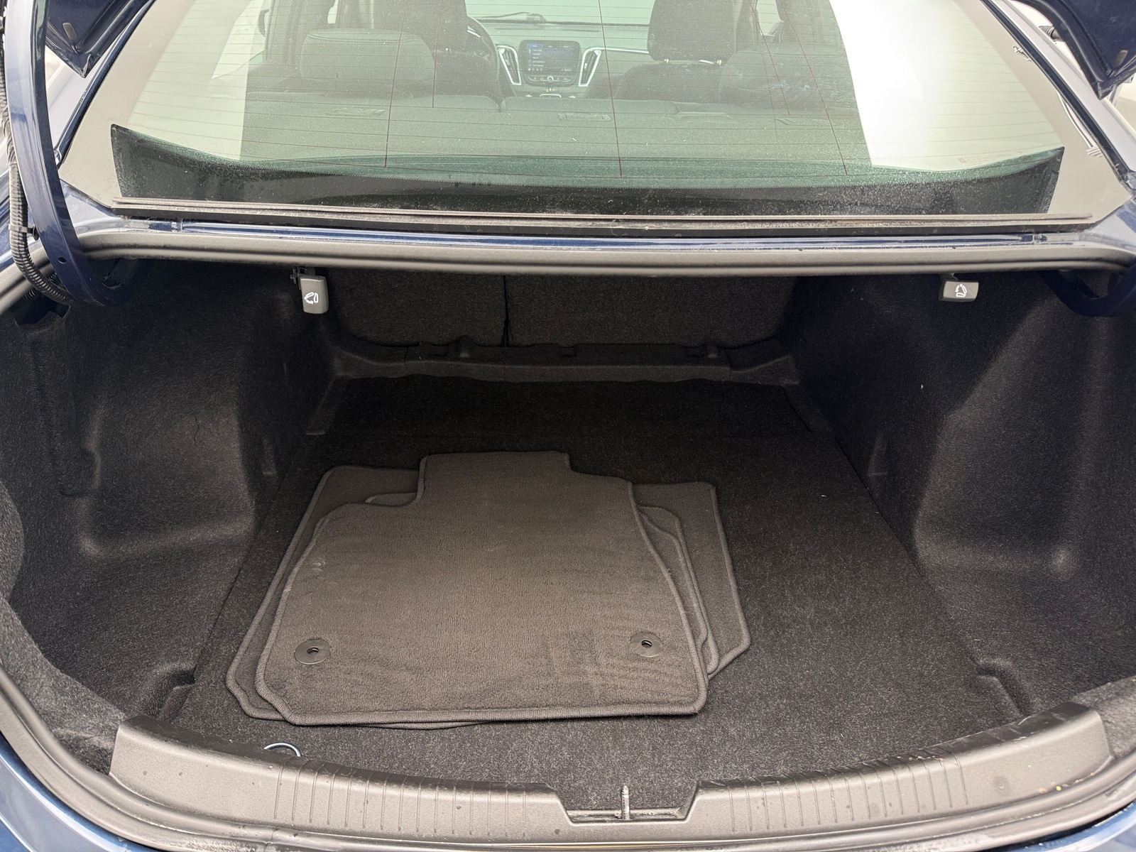 Thumbnail: 2020 Chevrolet Malibu - 7