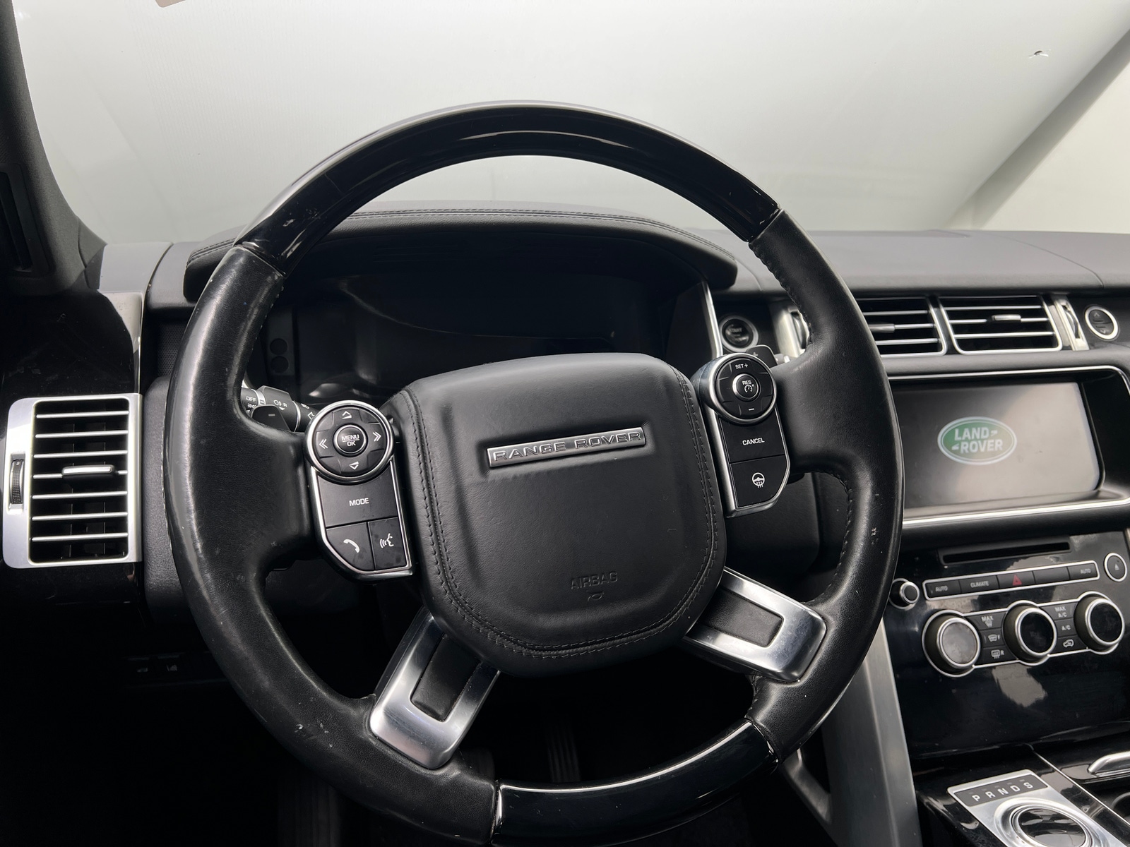 Thumbnail: 2017 Land Rover Range Rover - 4