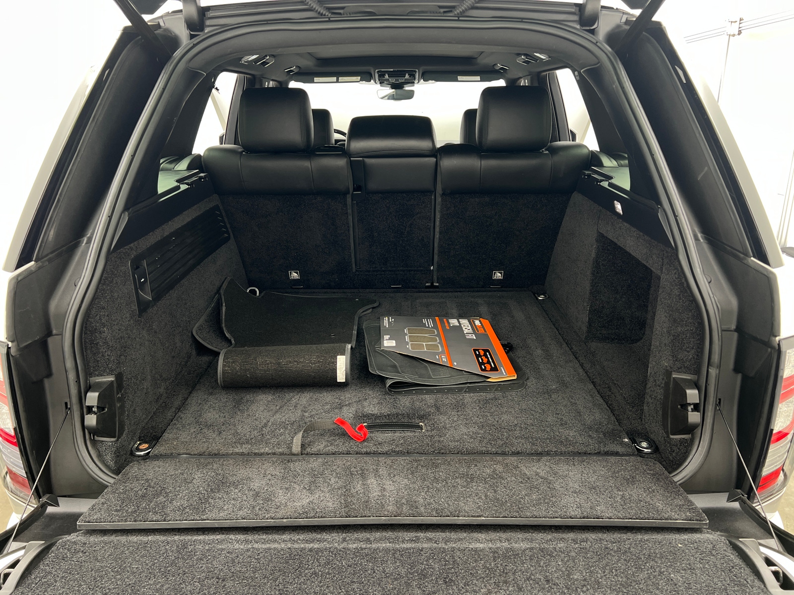 Thumbnail: 2017 Land Rover Range Rover - 6