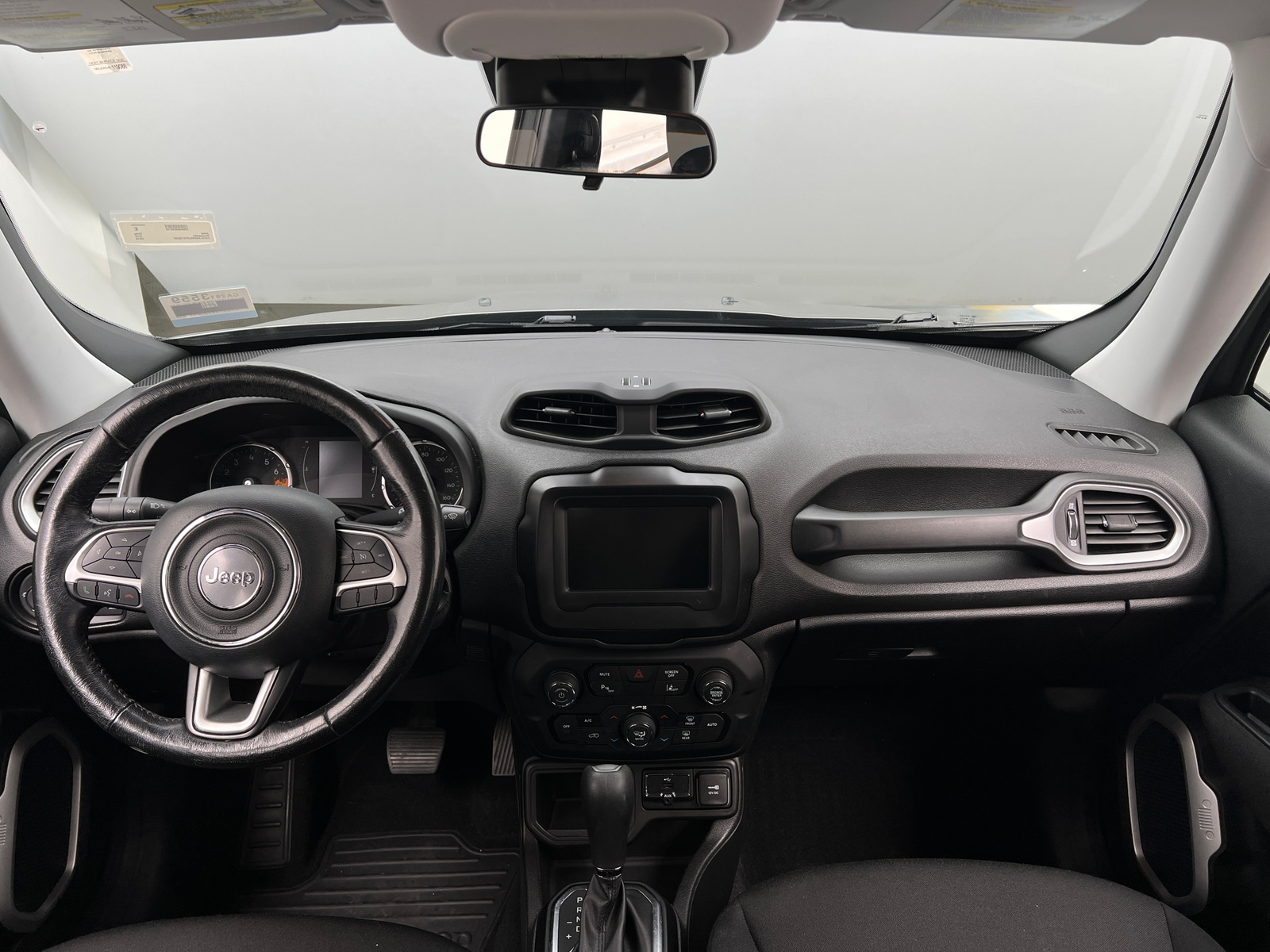 Thumbnail: 2018 Jeep Renegade - 3