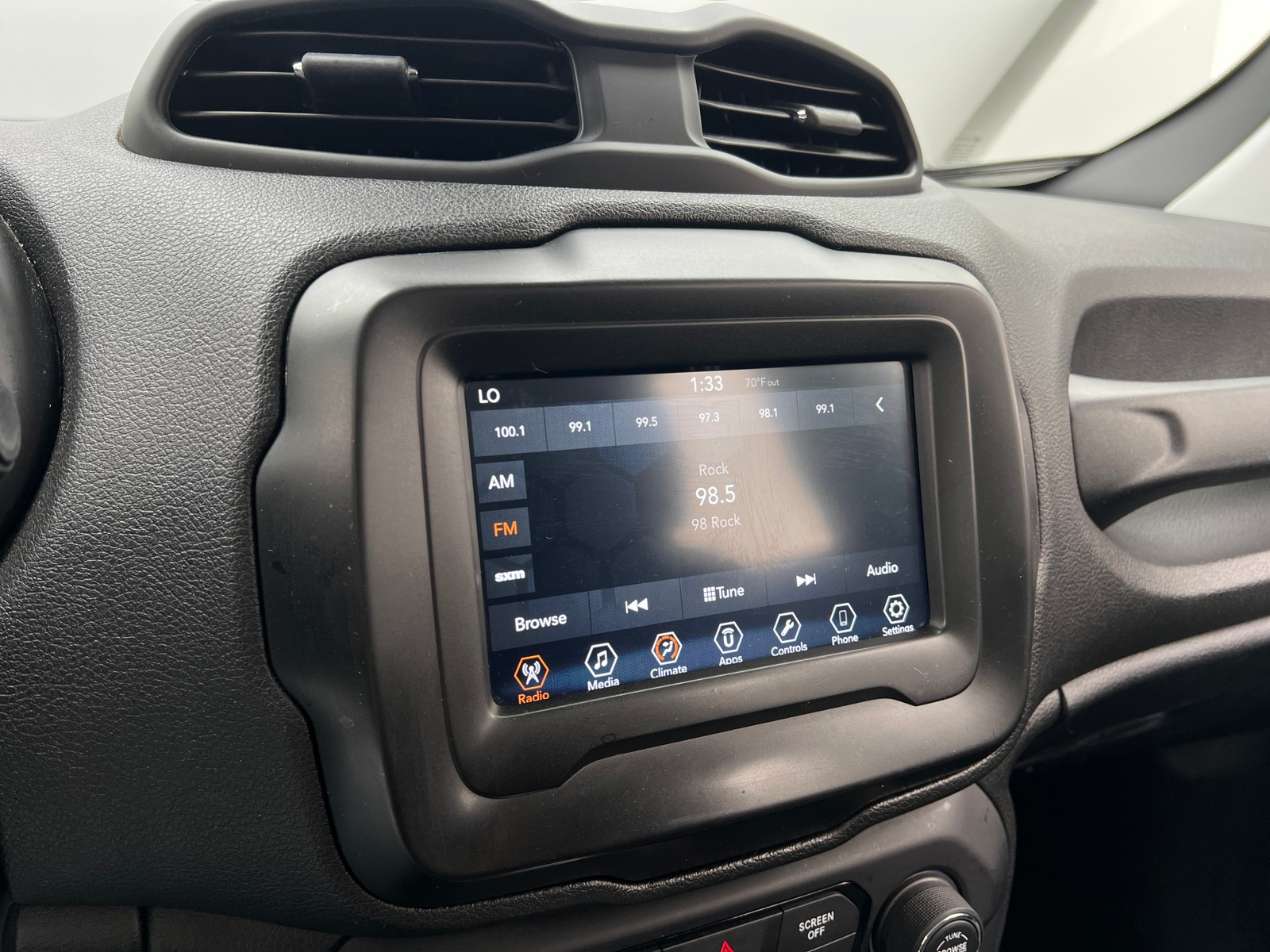 Thumbnail: 2018 Jeep Renegade - 4