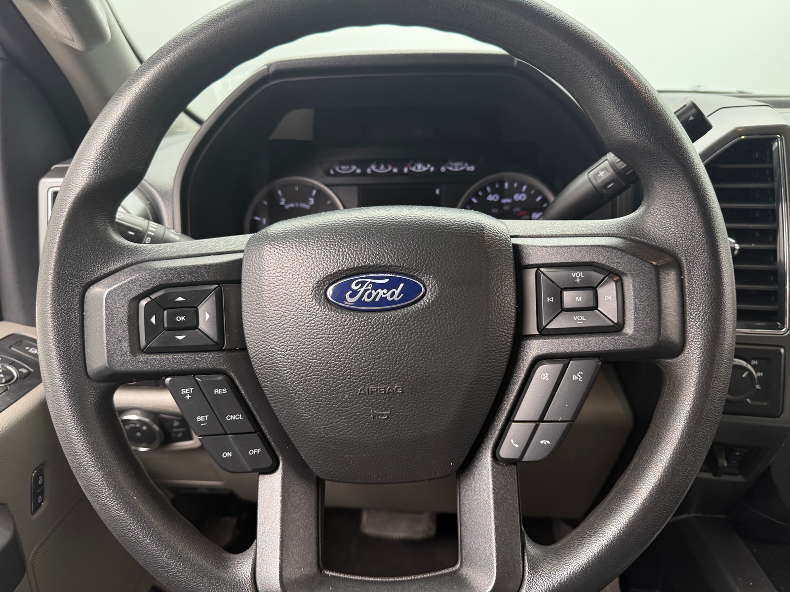 Thumbnail: 2022 Ford Econoline - 5