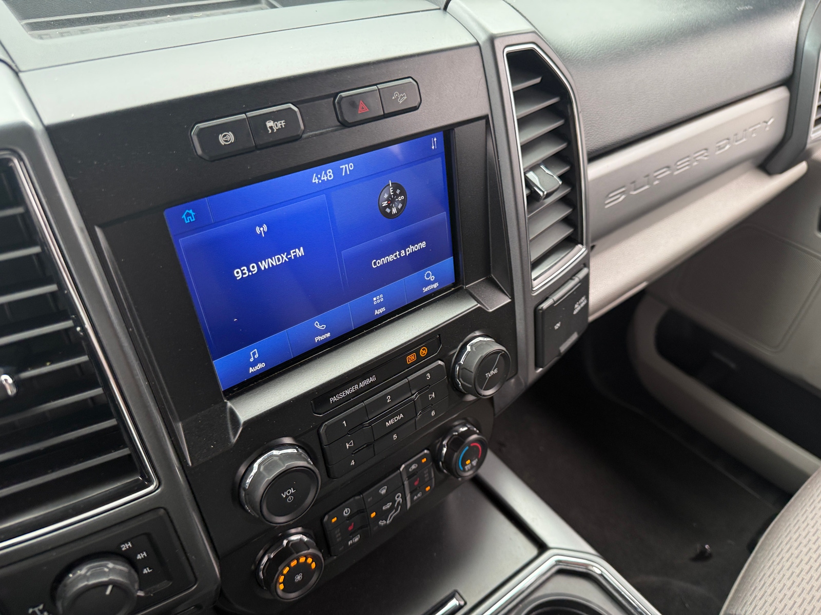 Thumbnail: 2022 Ford Econoline - 4