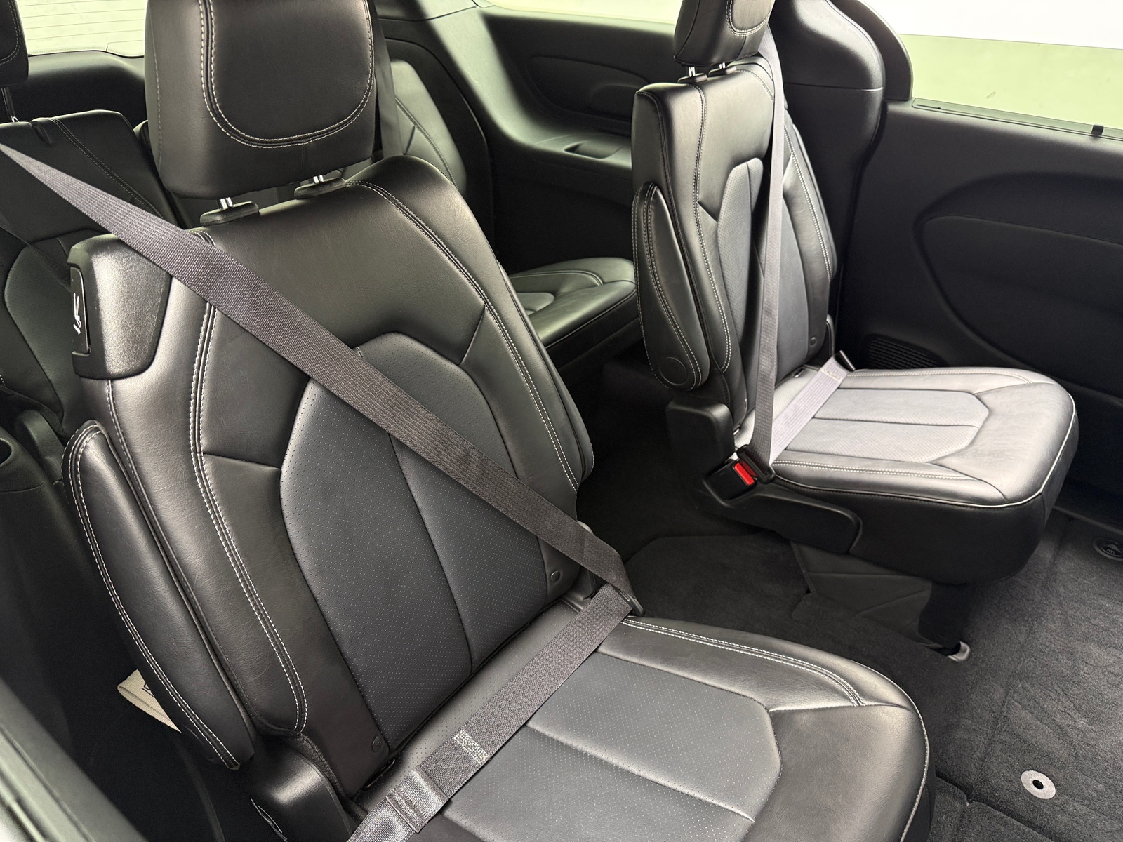 Thumbnail: 2025 Chrysler Pacifica - 5