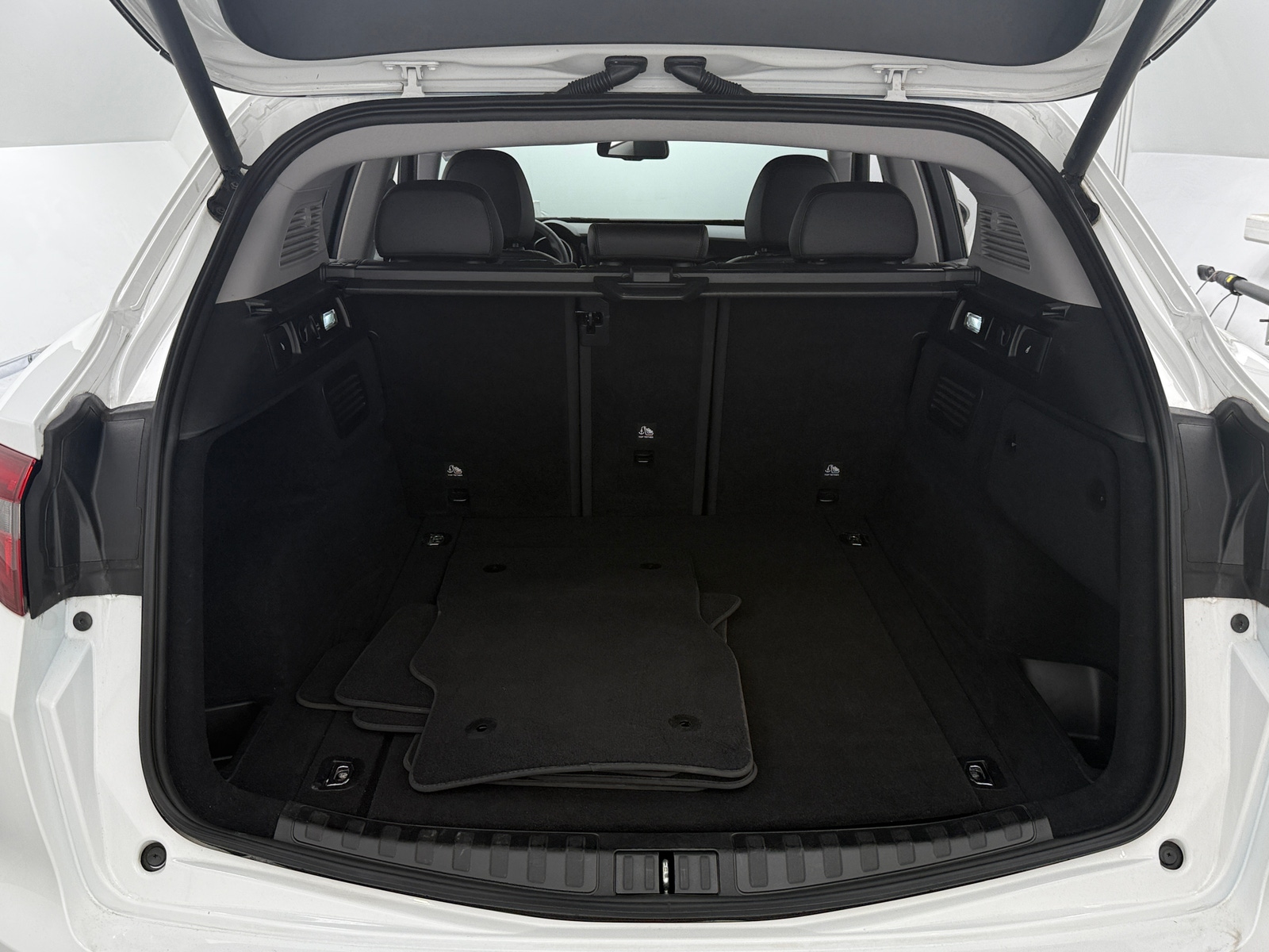 Thumbnail: 2019 Alfa Romeo Stelvio - 6