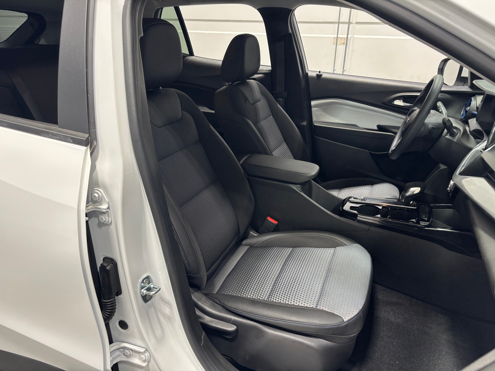 Thumbnail: 2024 Chevrolet Trax - 2