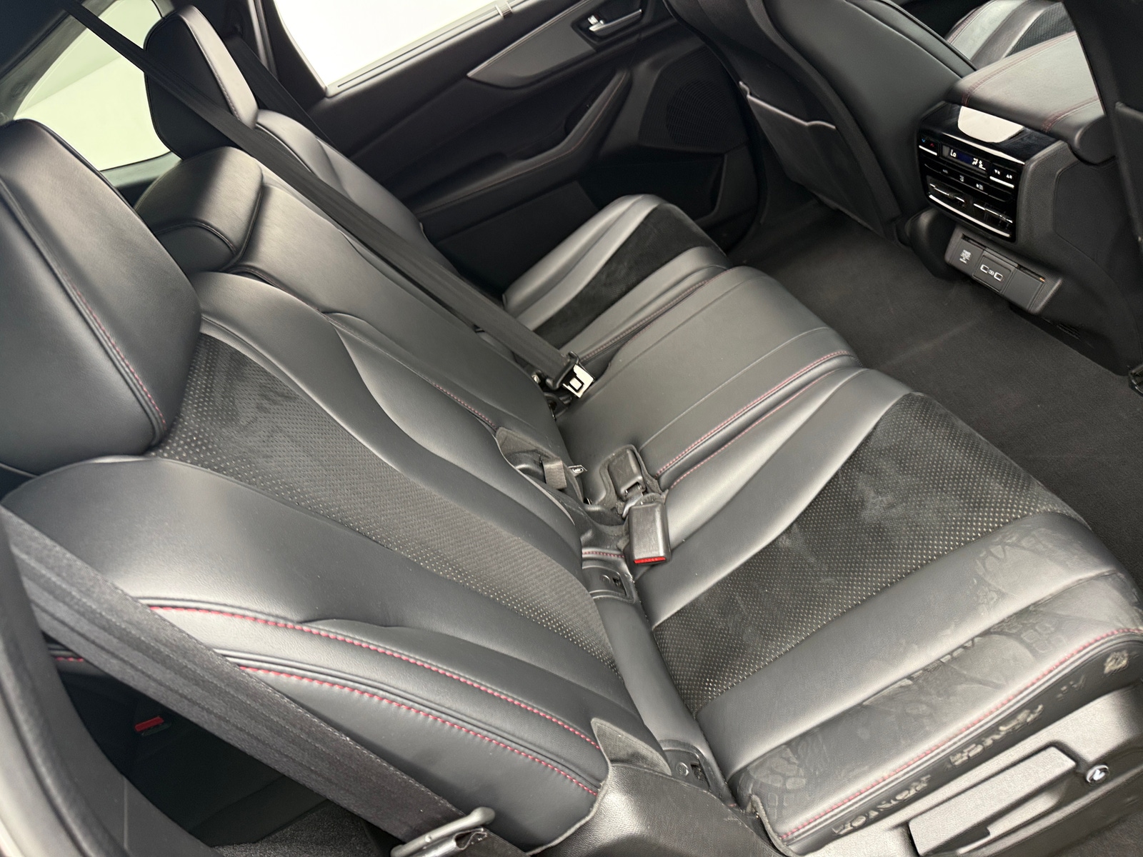 Thumbnail: 2022 Acura MDX - 5