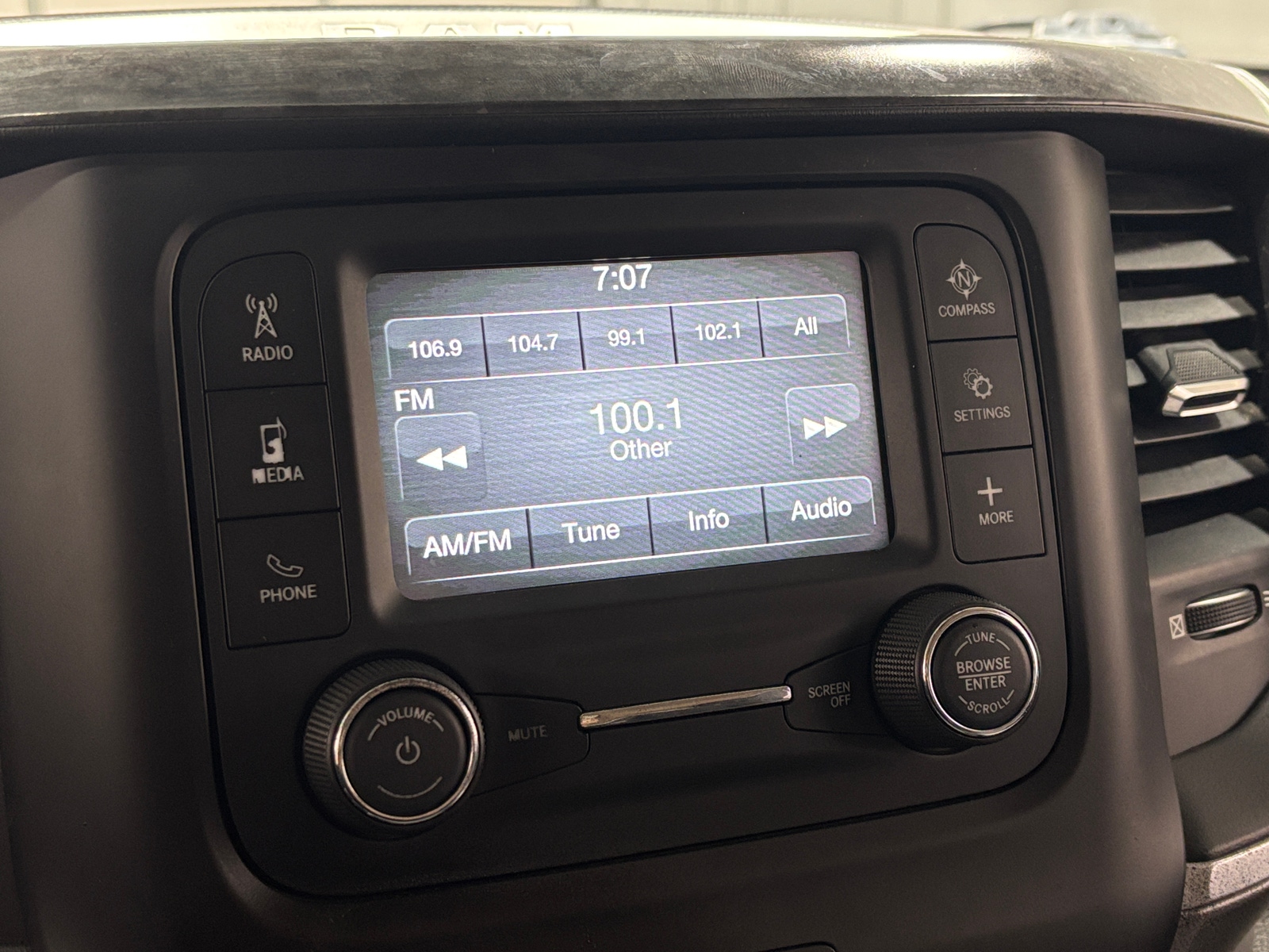 Thumbnail: 2019 RAM 1500 - 4