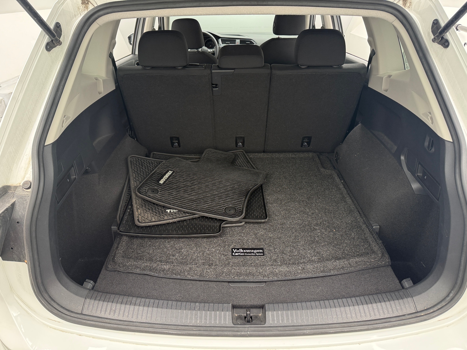 Thumbnail: 2021 Volkswagen Tiguan - 7