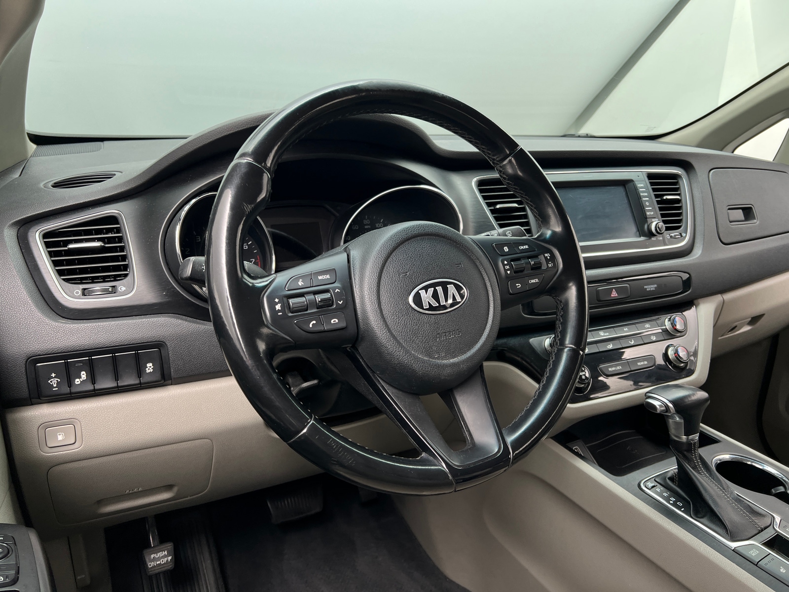 Thumbnail: 2019 Kia Sedona - 4