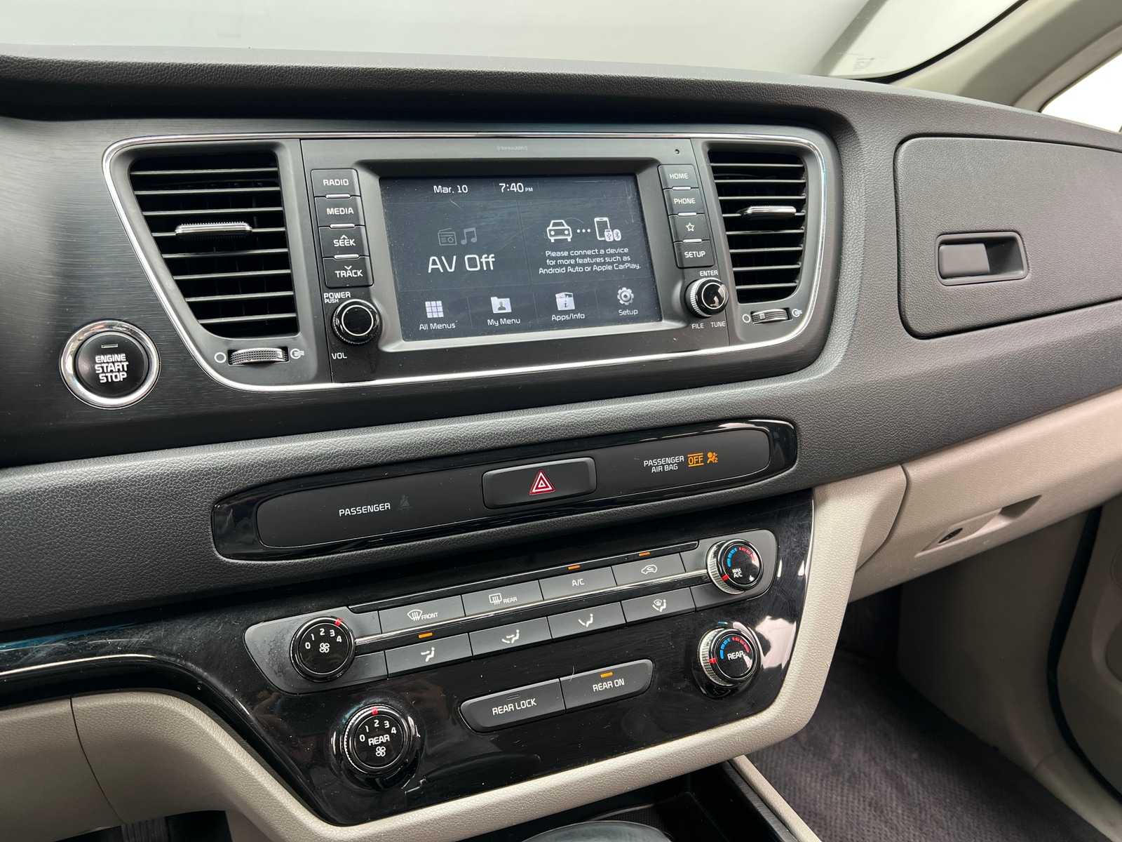 Thumbnail: 2019 Kia Sedona - 3