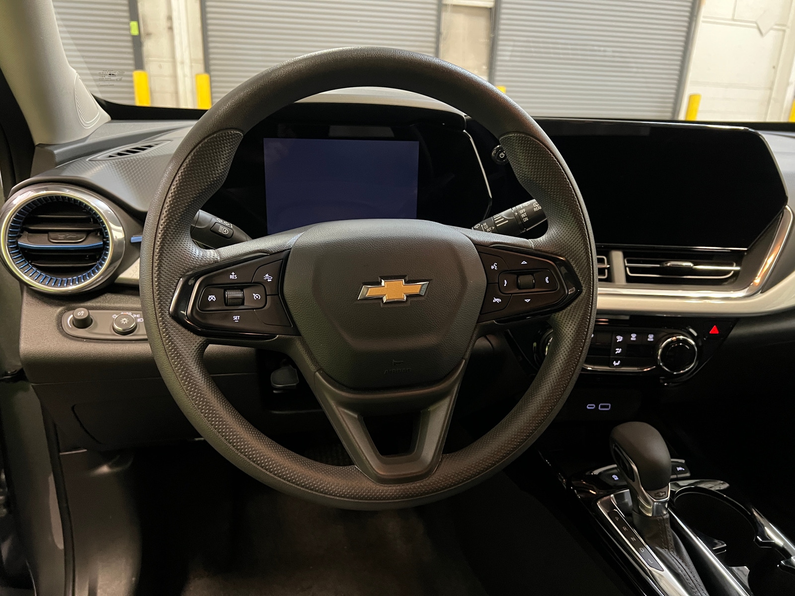 Thumbnail: 2025 Chevrolet Trax - 5