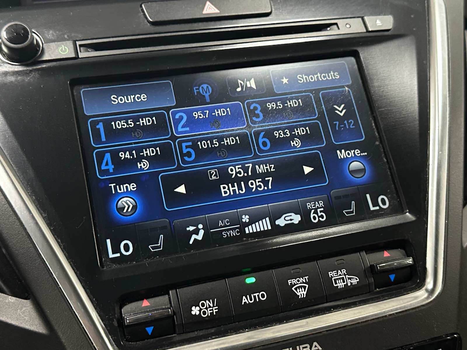 Thumbnail: 2017 Acura MDX - 3