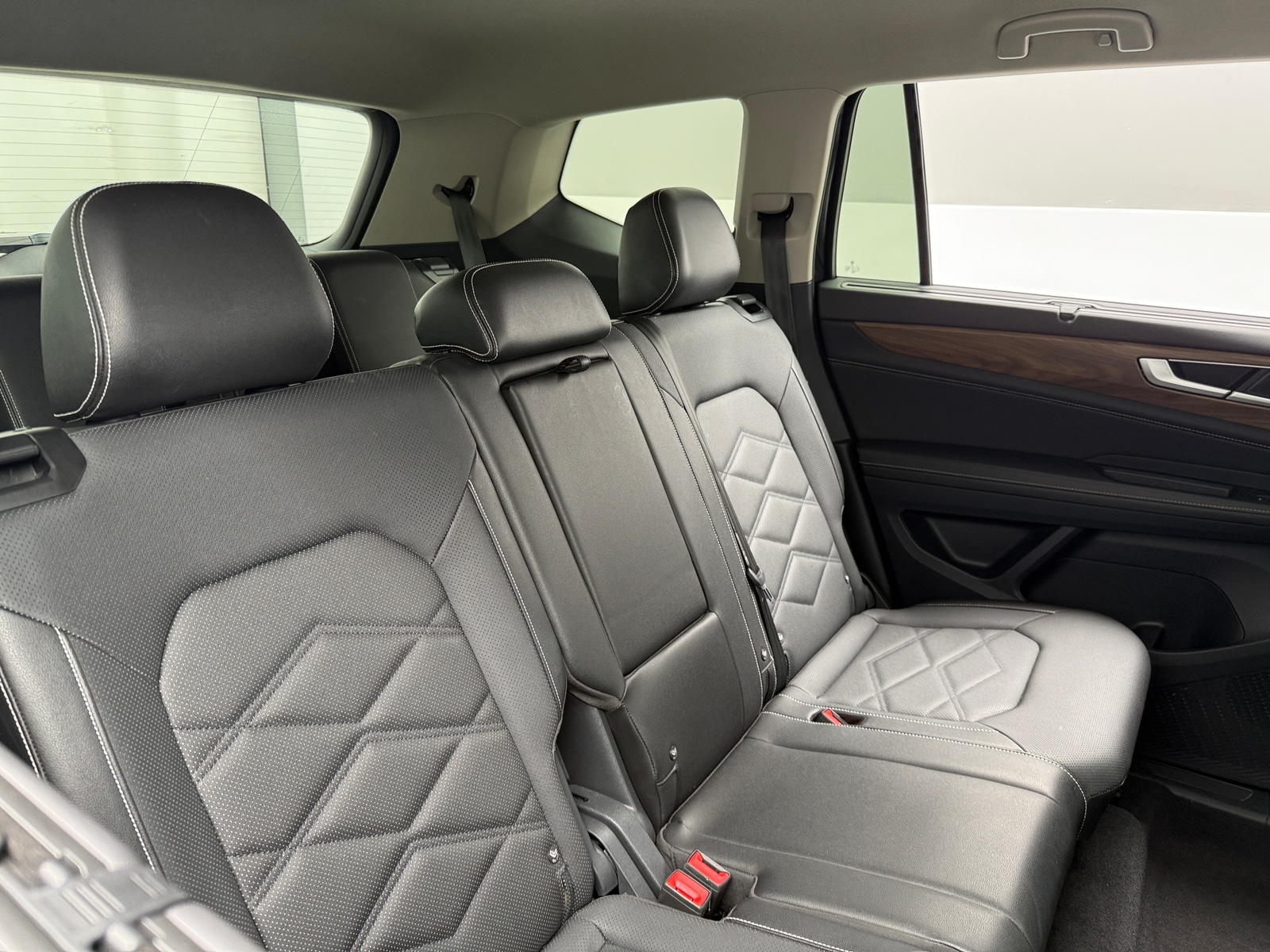 Thumbnail: 2025 Volkswagen Atlas - 5