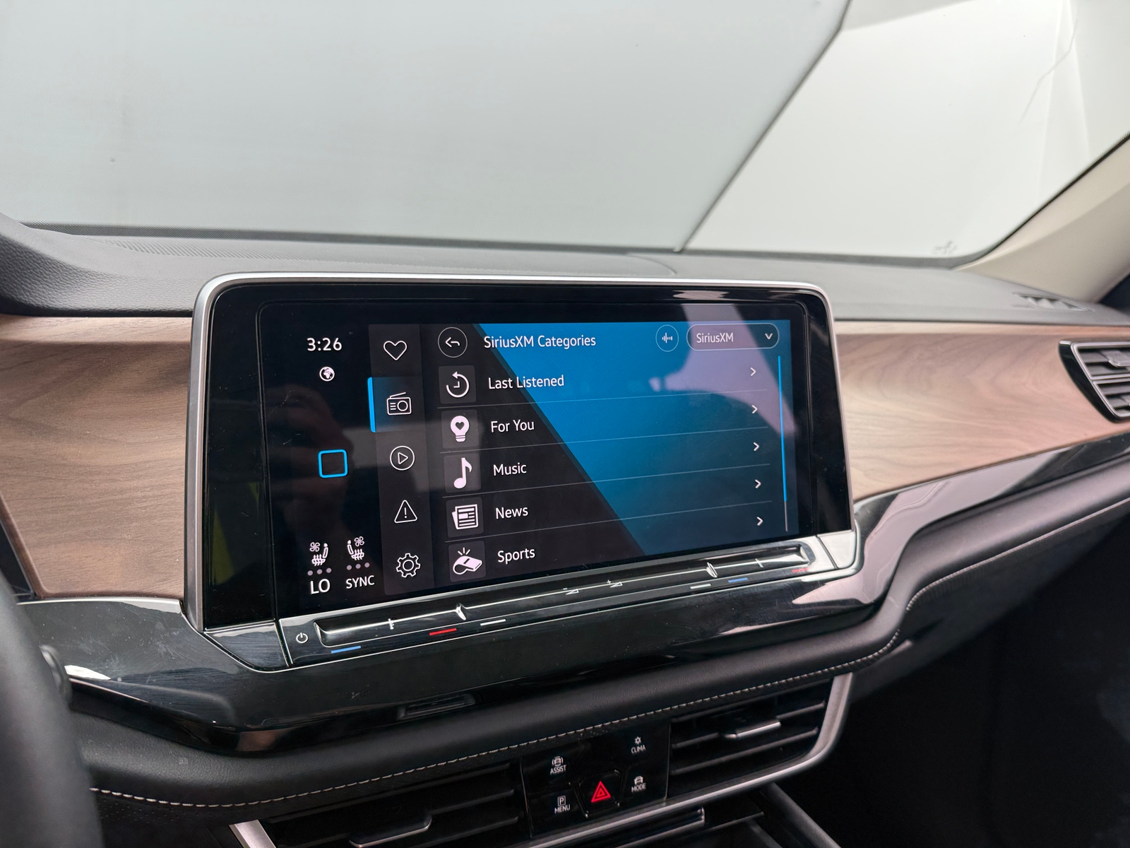 Thumbnail: 2025 Volkswagen Atlas - 3