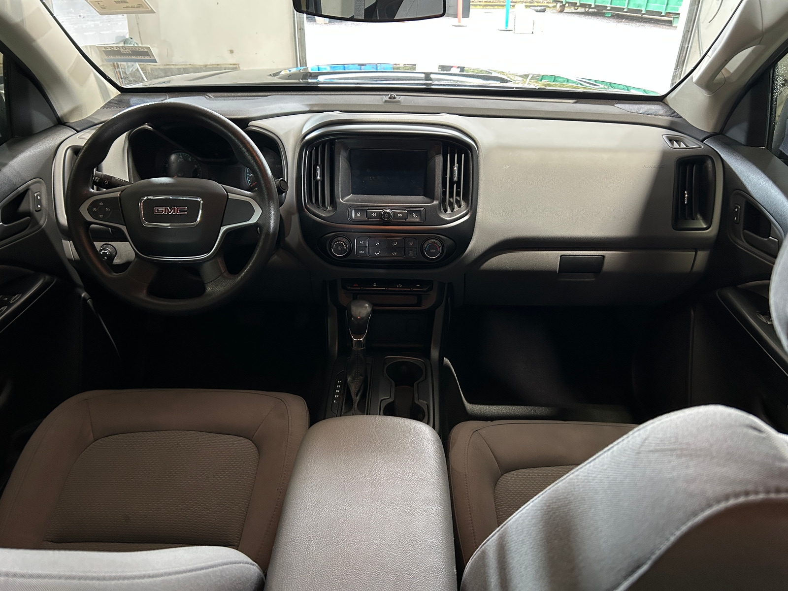 Thumbnail: 2022 GMC Canyon - 3