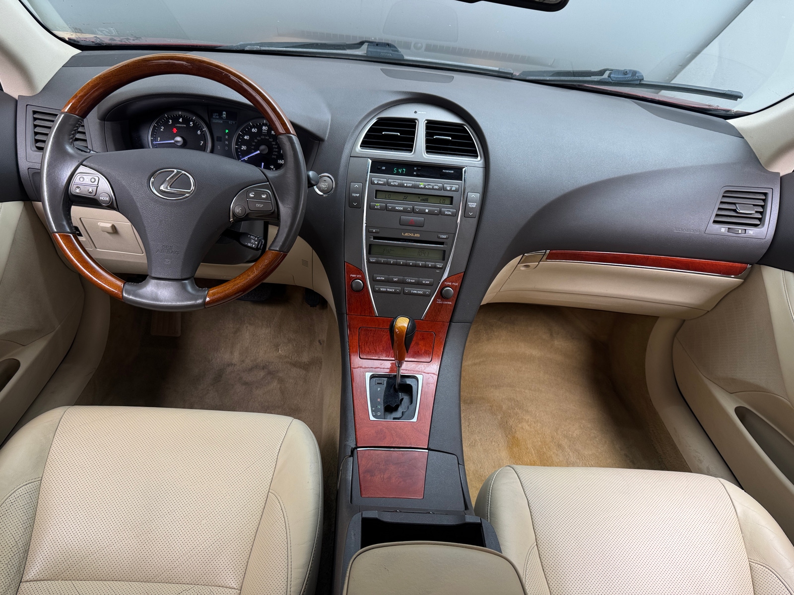 Thumbnail: 2011 Lexus ES - 2