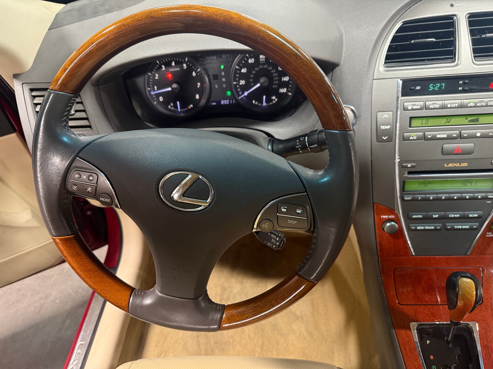 Thumbnail: 2011 Lexus ES - 4