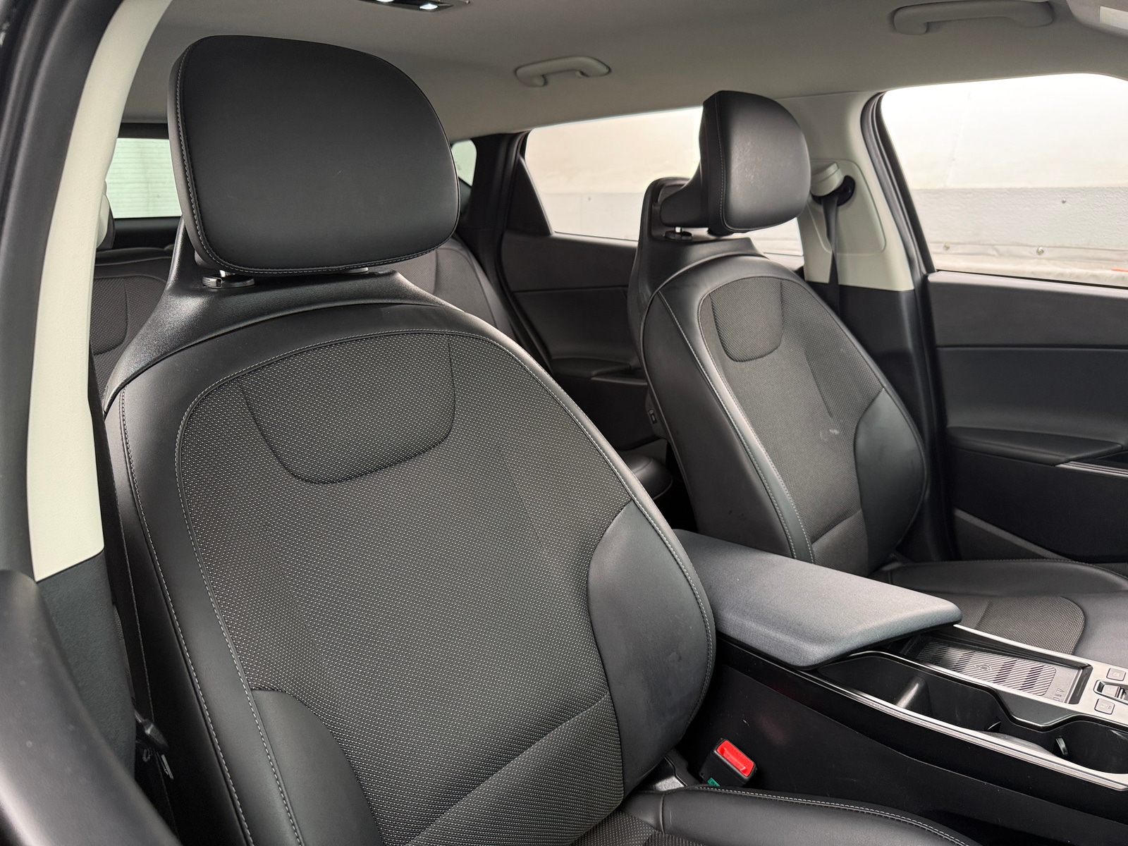 Thumbnail: 2024 Kia EV6 - 2