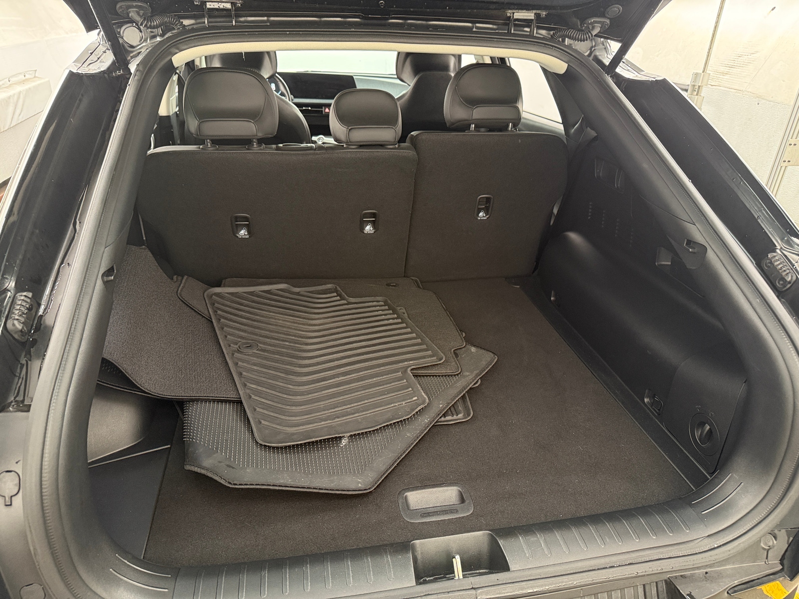 Thumbnail: 2024 Kia EV6 - 7