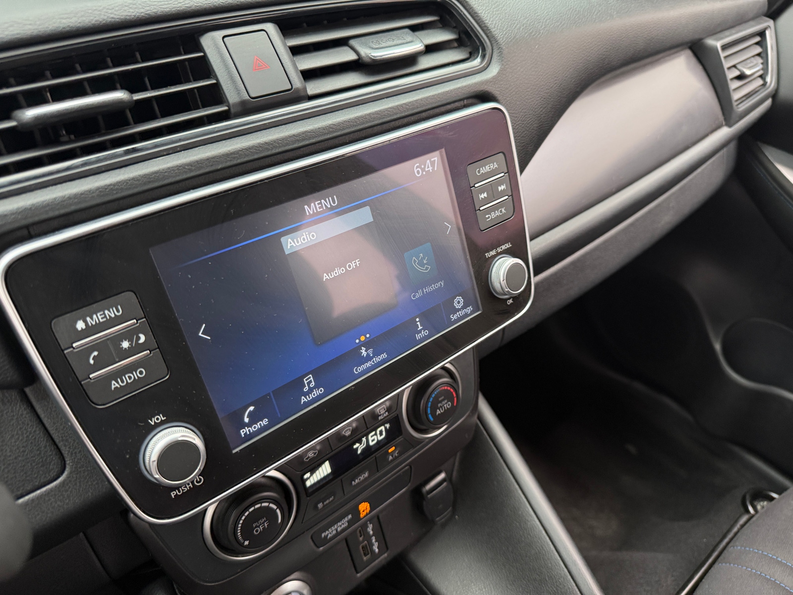 Thumbnail: 2023 Nissan Leaf - 4