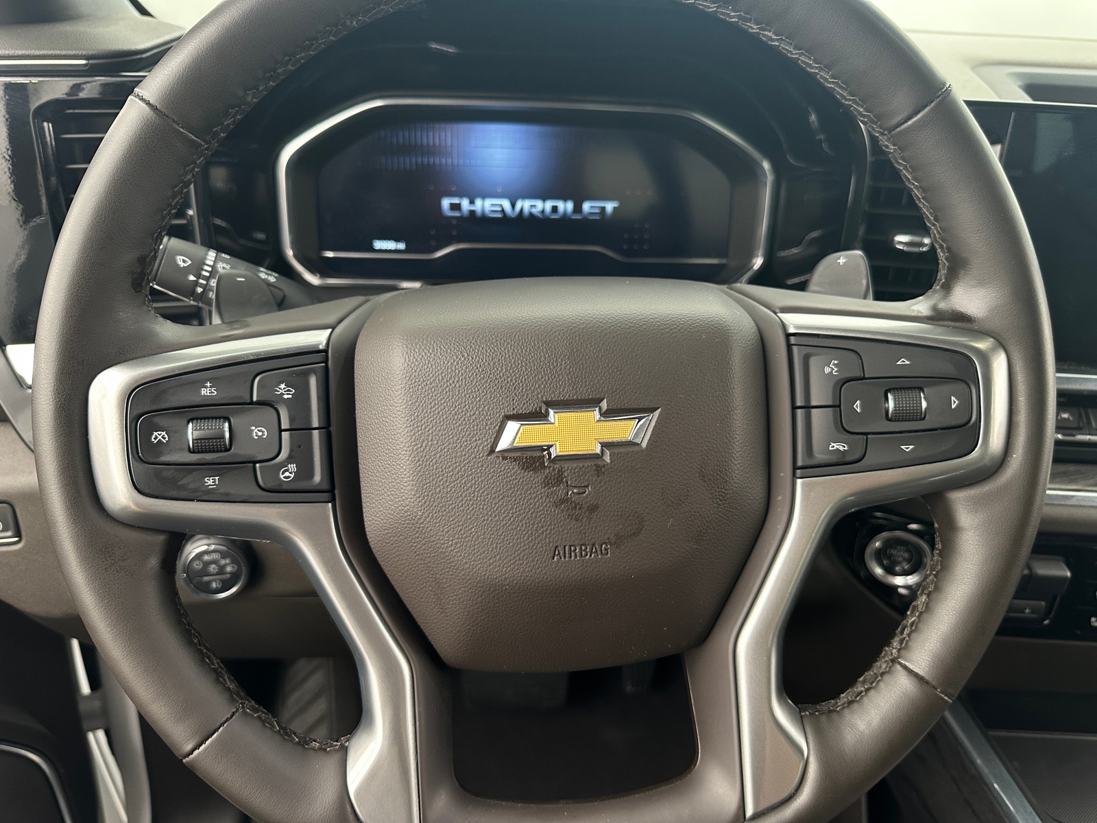 Thumbnail: 2024 Chevrolet Silverado 1500 - 4