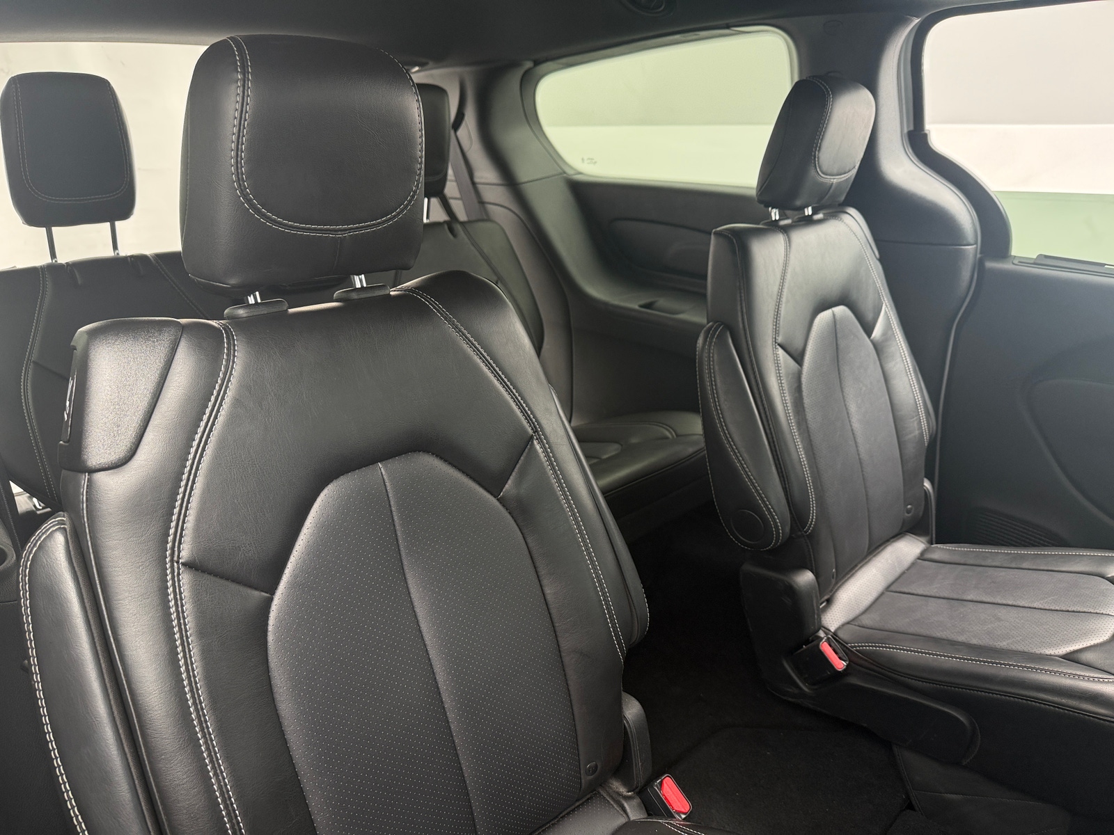 Thumbnail: 2025 Chrysler Pacifica - 5