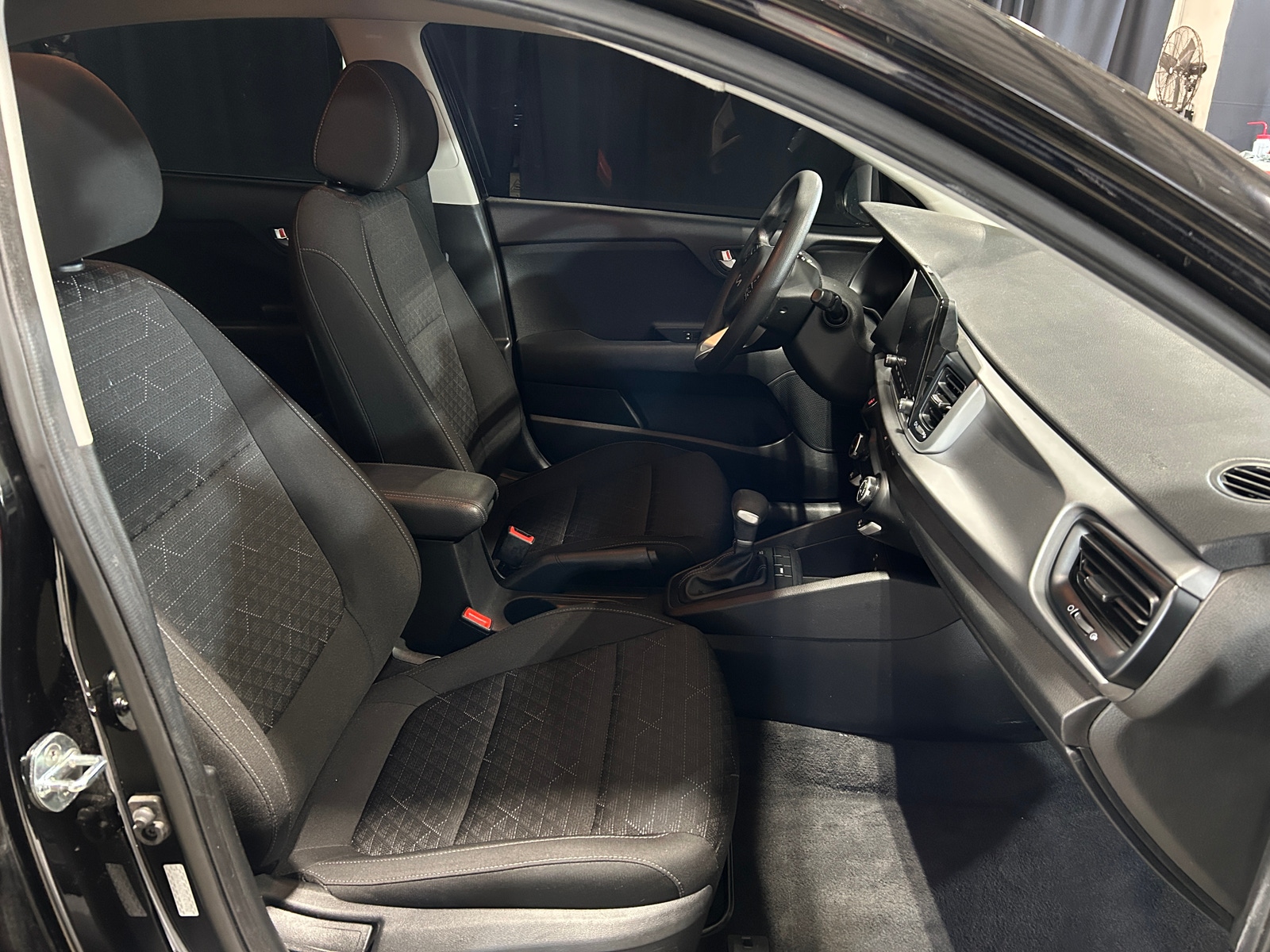 Thumbnail: 2022 Kia Rio - 2