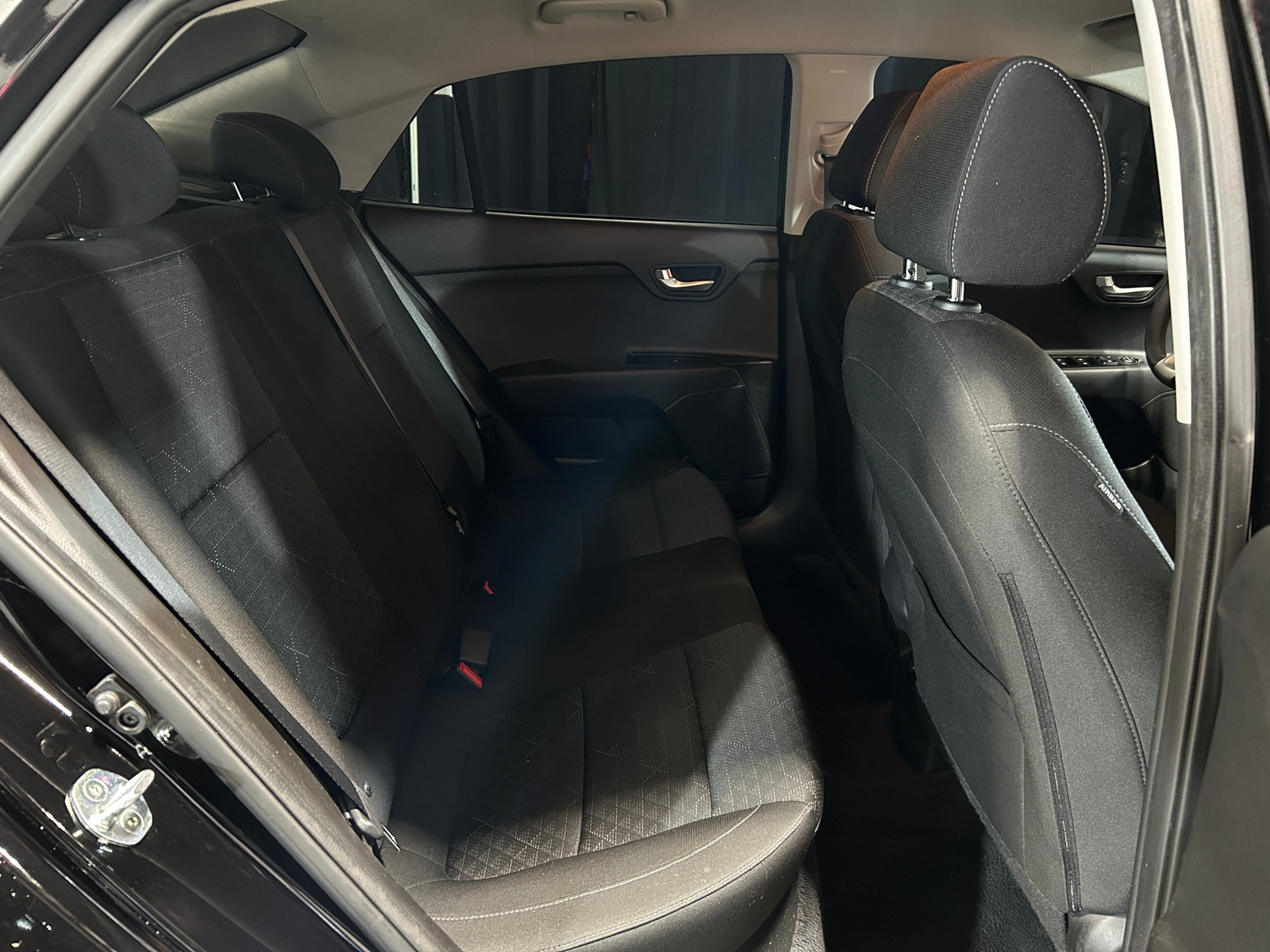 Thumbnail: 2022 Kia Rio - 6