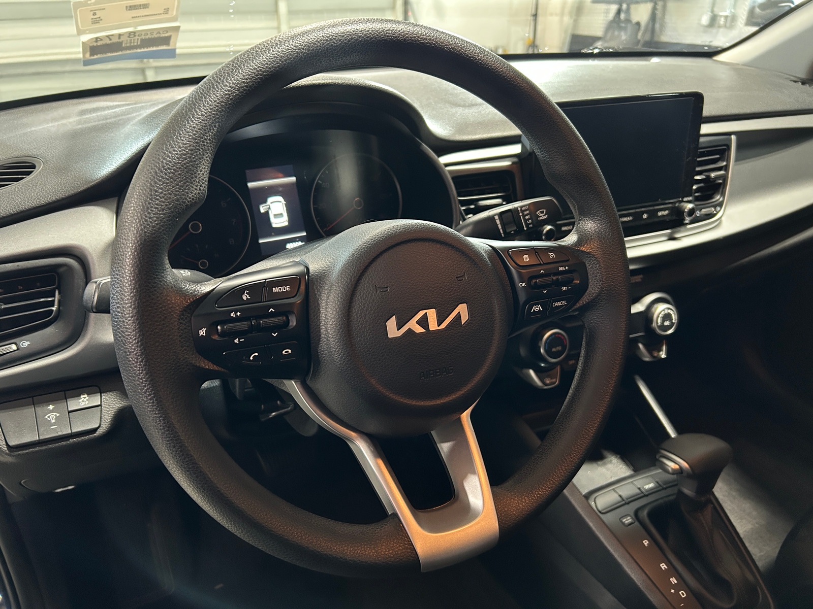 Thumbnail: 2022 Kia Rio - 5