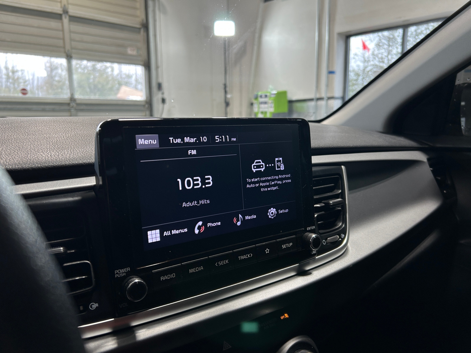 Thumbnail: 2022 Kia Rio - 4