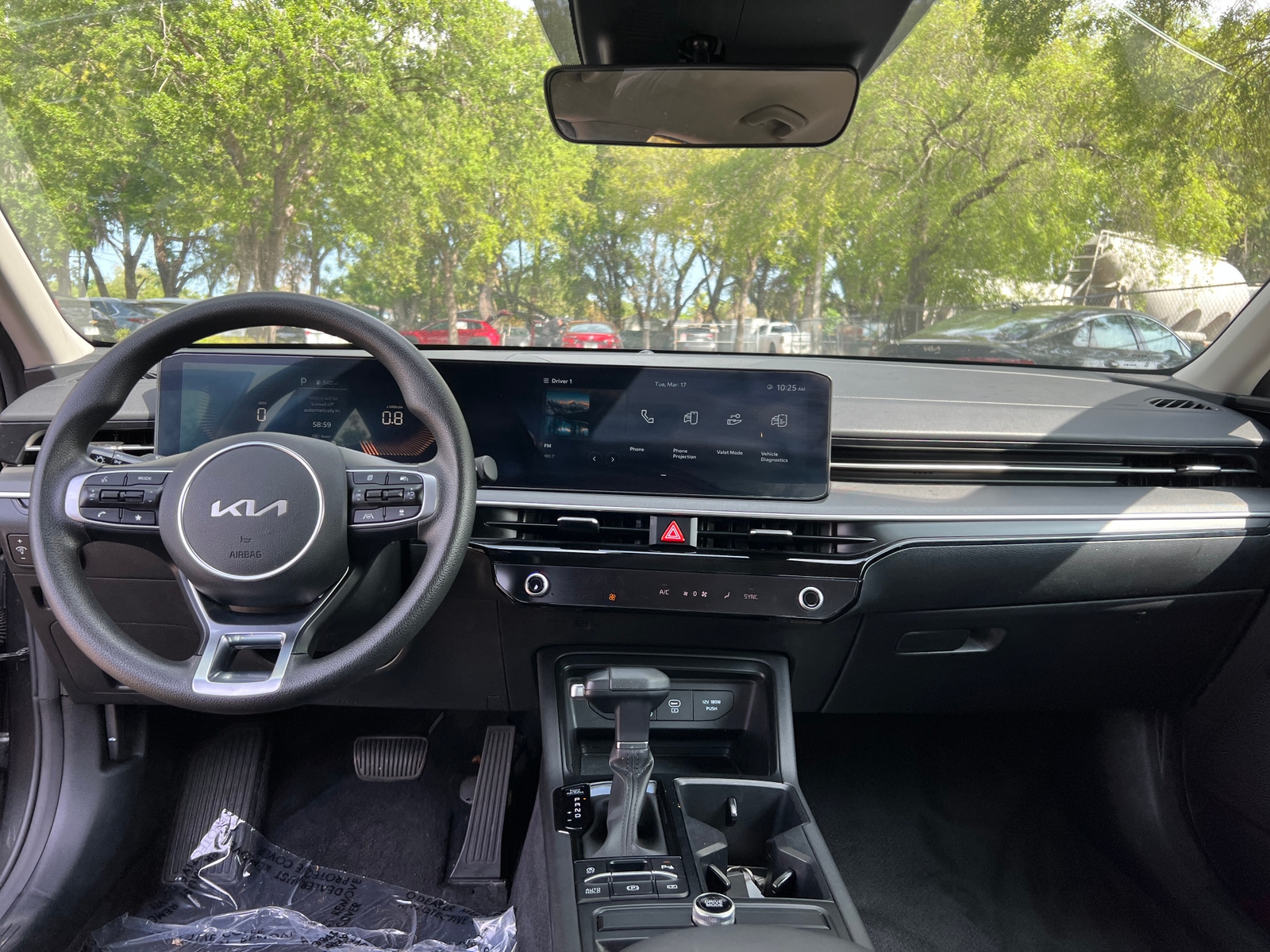 Thumbnail: 2025 Kia K5 - 3