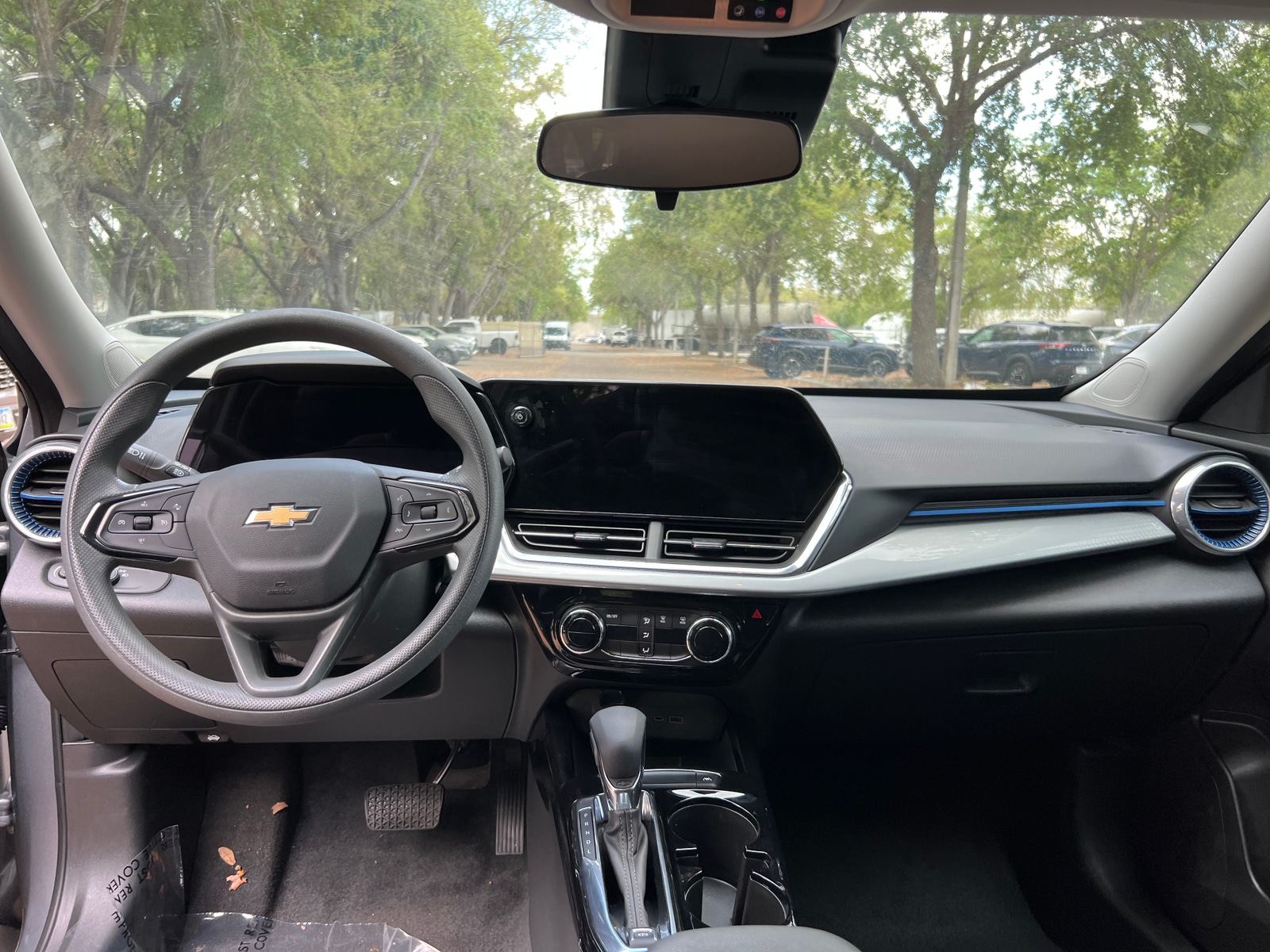 Thumbnail: 2025 Chevrolet Trax - 3