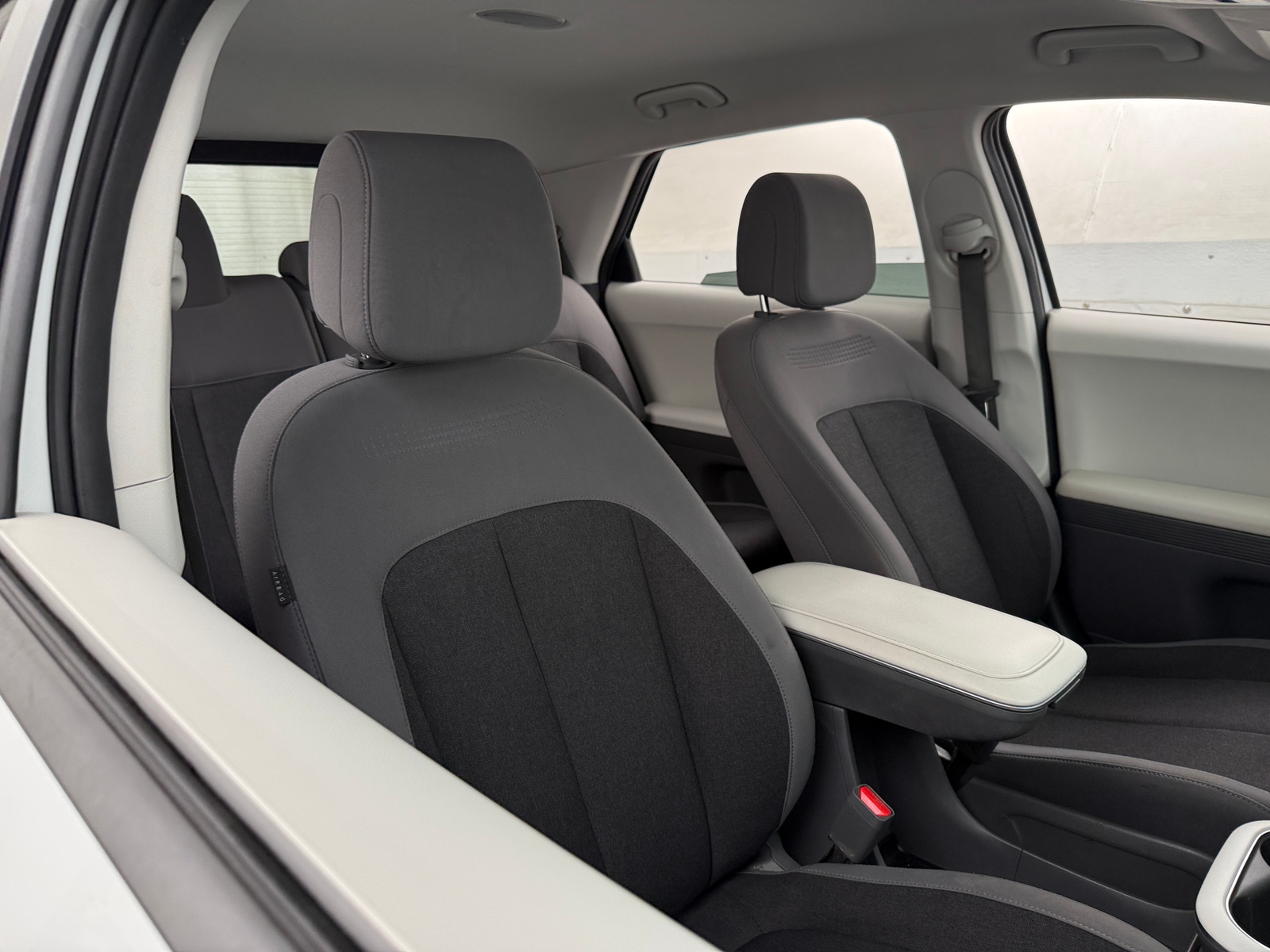 Thumbnail: 2022 Hyundai Ioniq 5 - 2