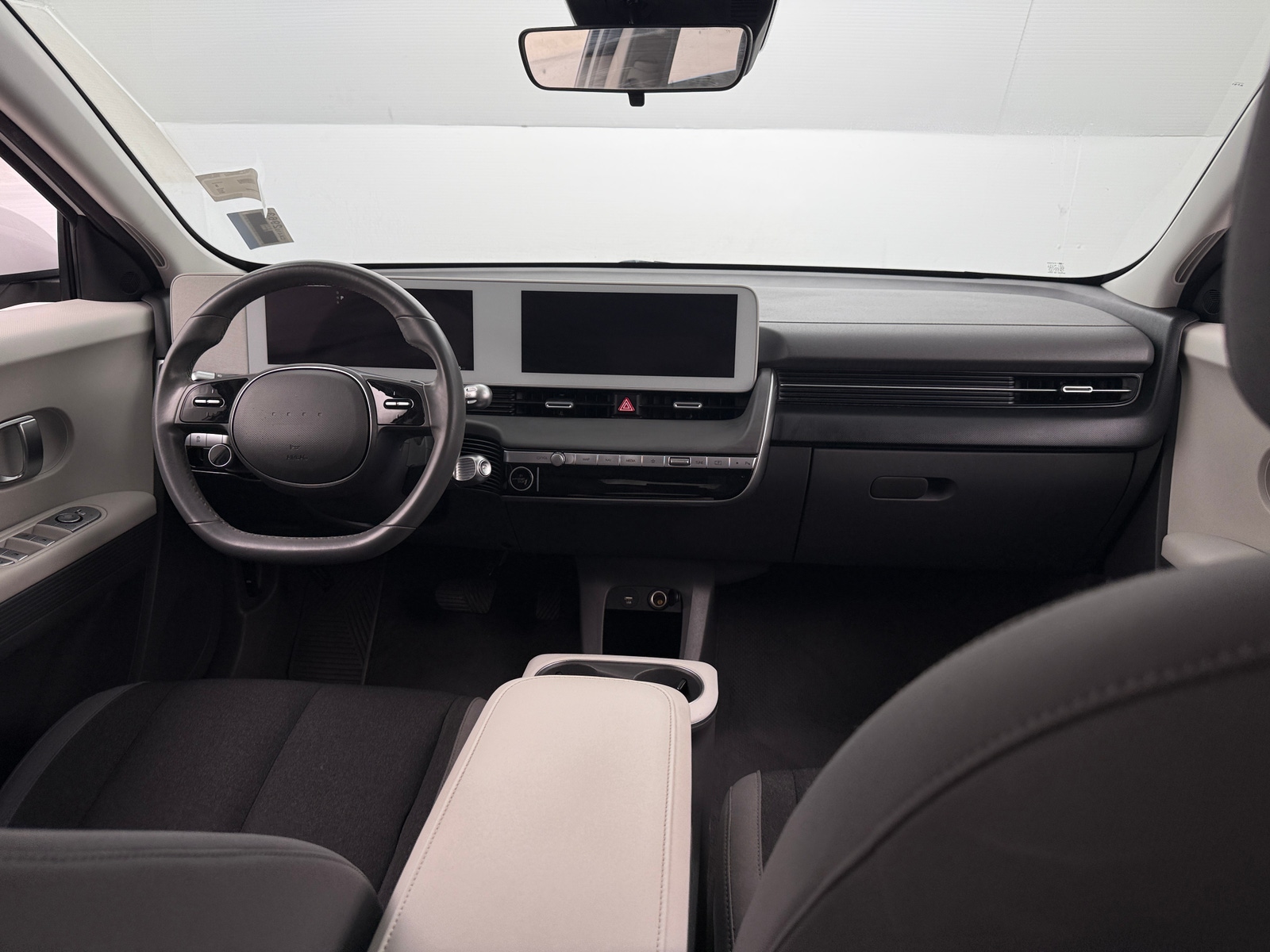 Thumbnail: 2022 Hyundai Ioniq 5 - 3